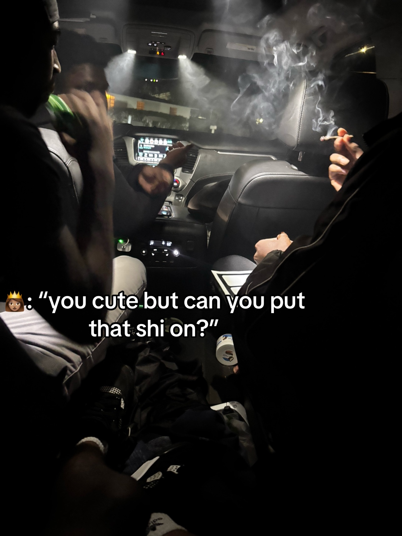 @🦦