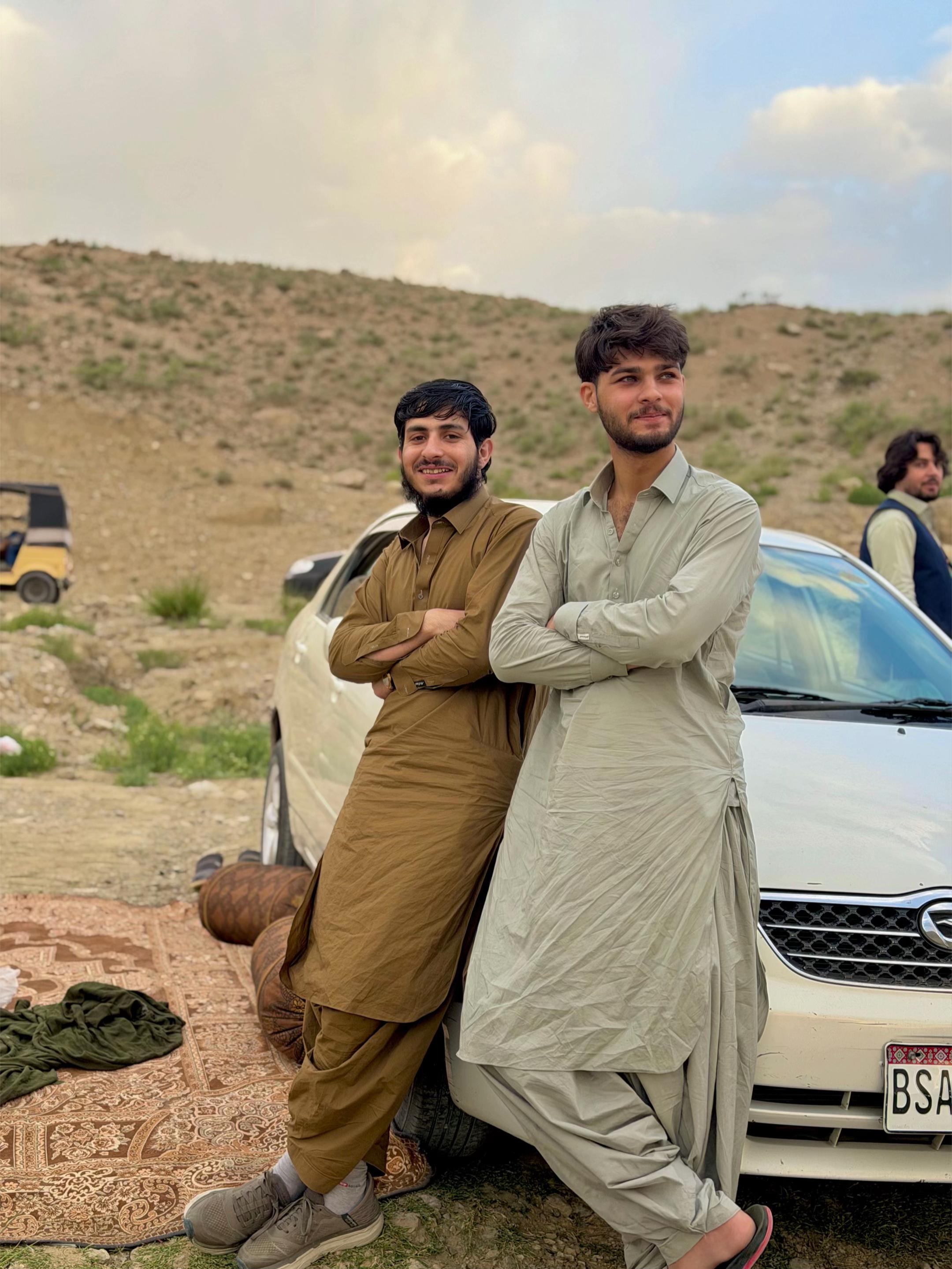 @AGHA JANi