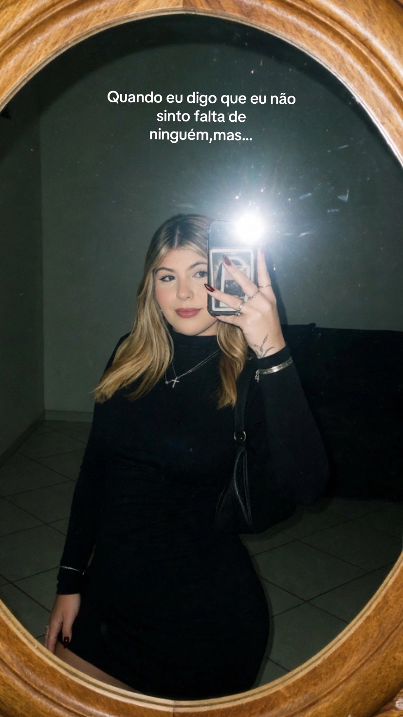 @clara_albuquerque_