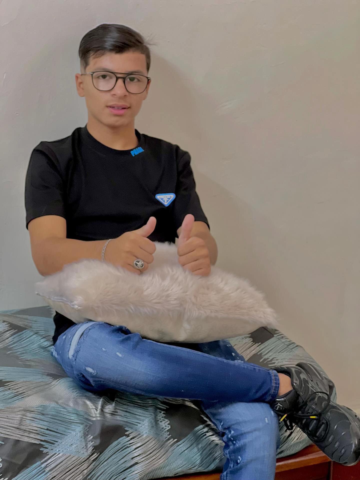 @𝑳𝒐𝒖𝒂𝒊
