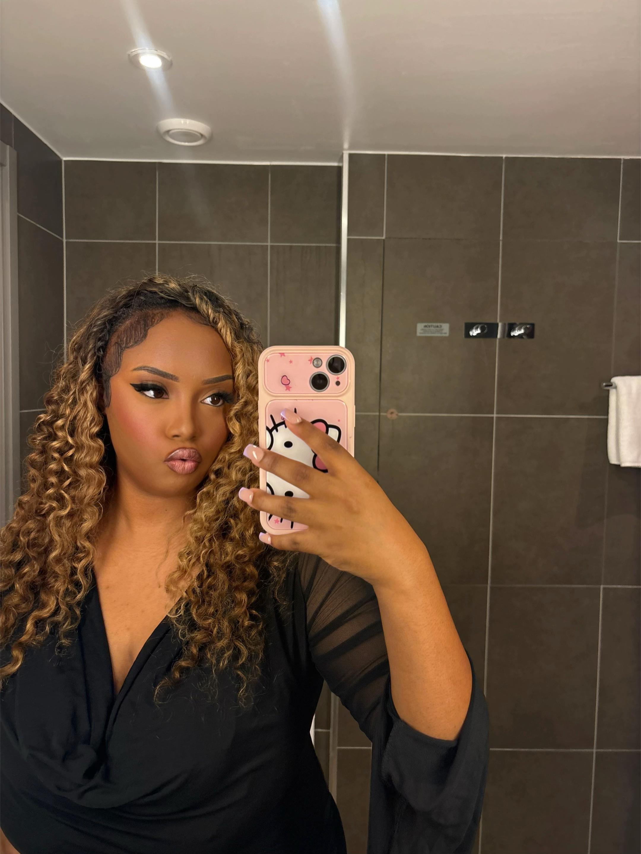 @BeatbyShi | Beauty Blogger📹
