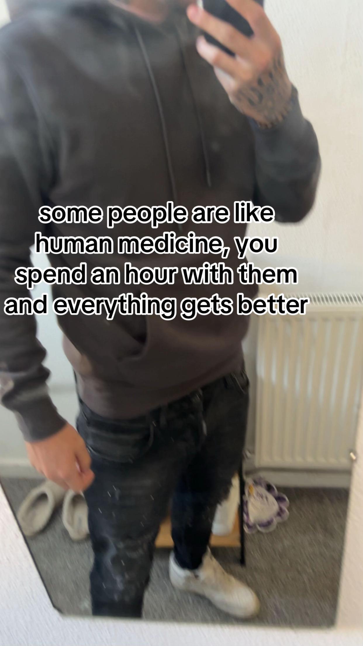 @Alex🦦