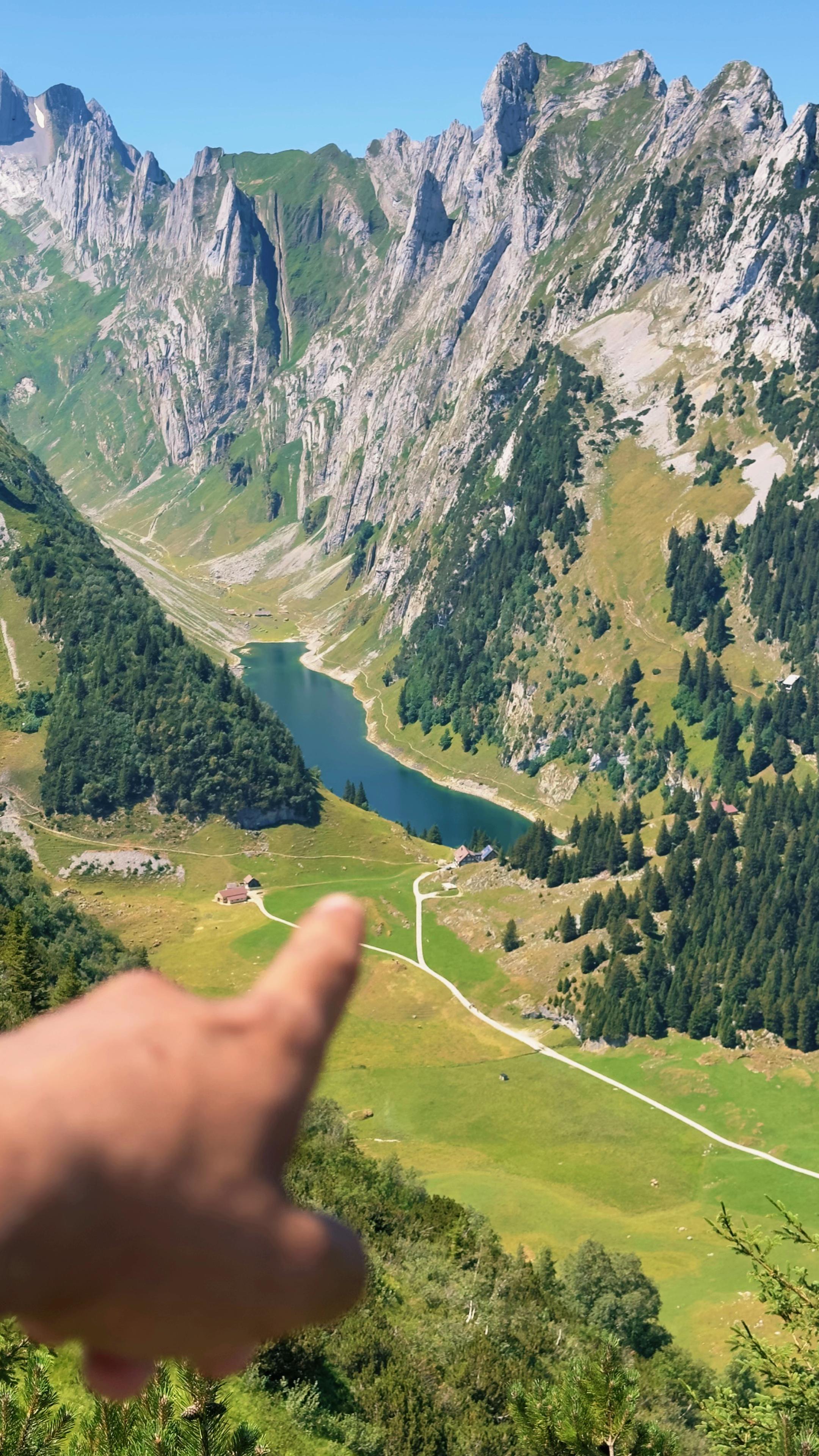 @Swiss_Vibe 🇨🇭
