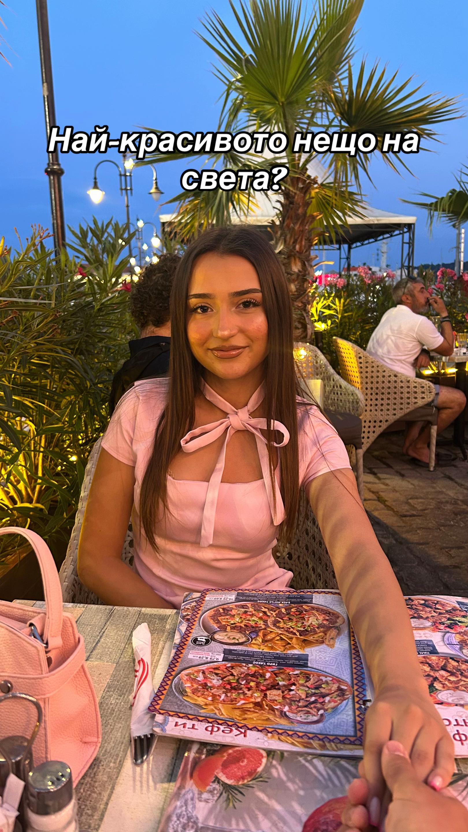@𝐘