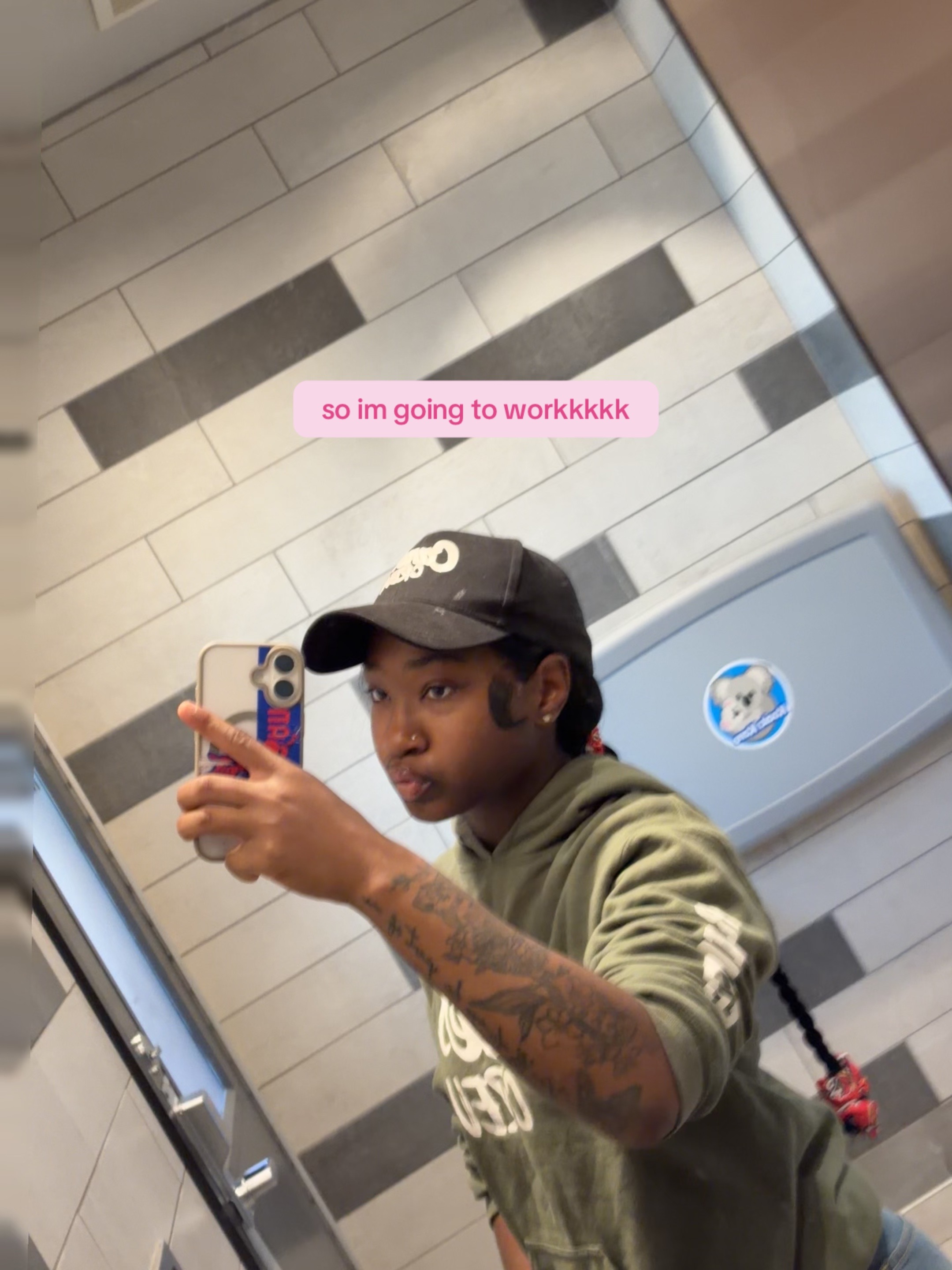 @Queenariiiberryyy🍓