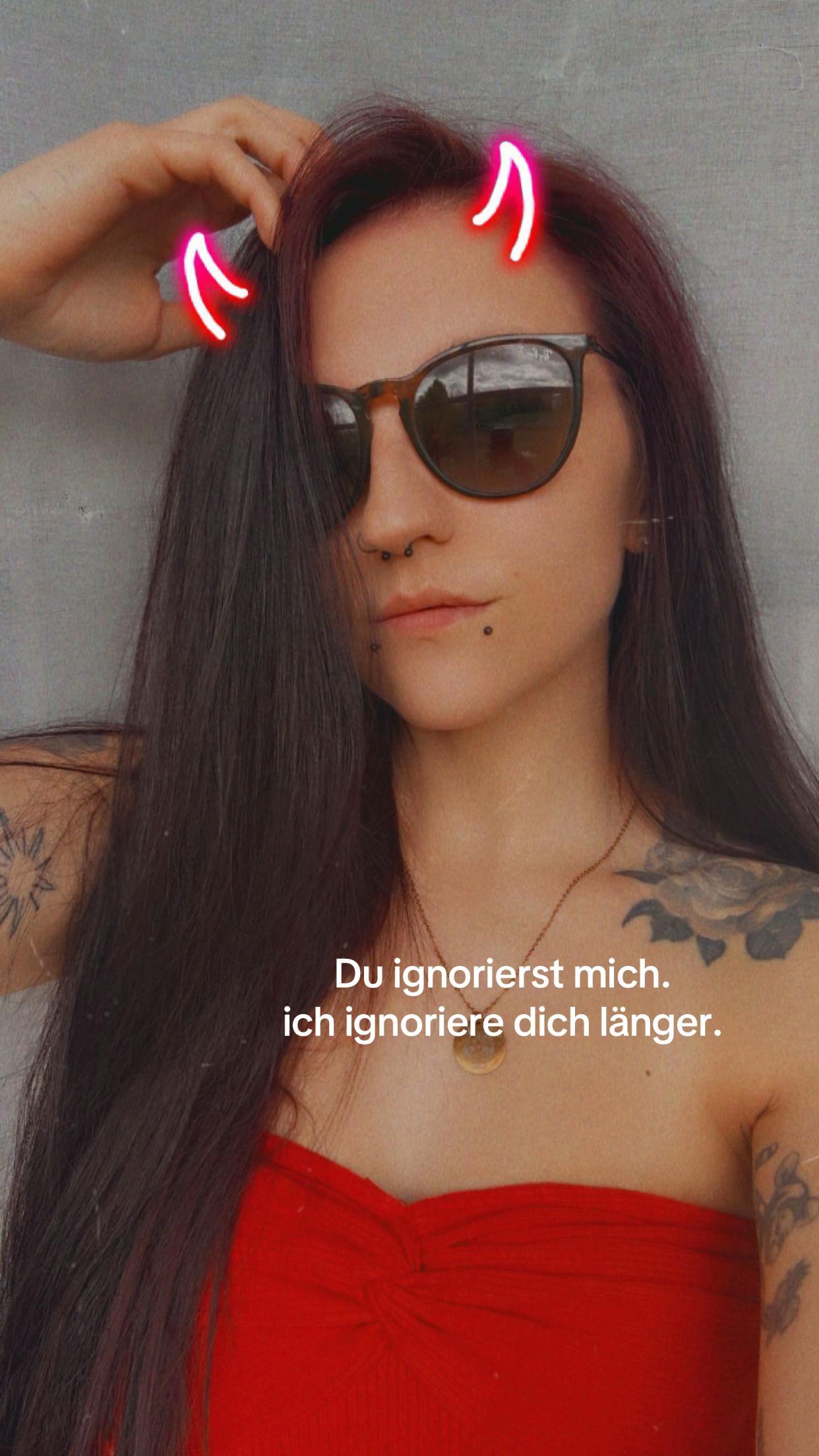 @alxyna_