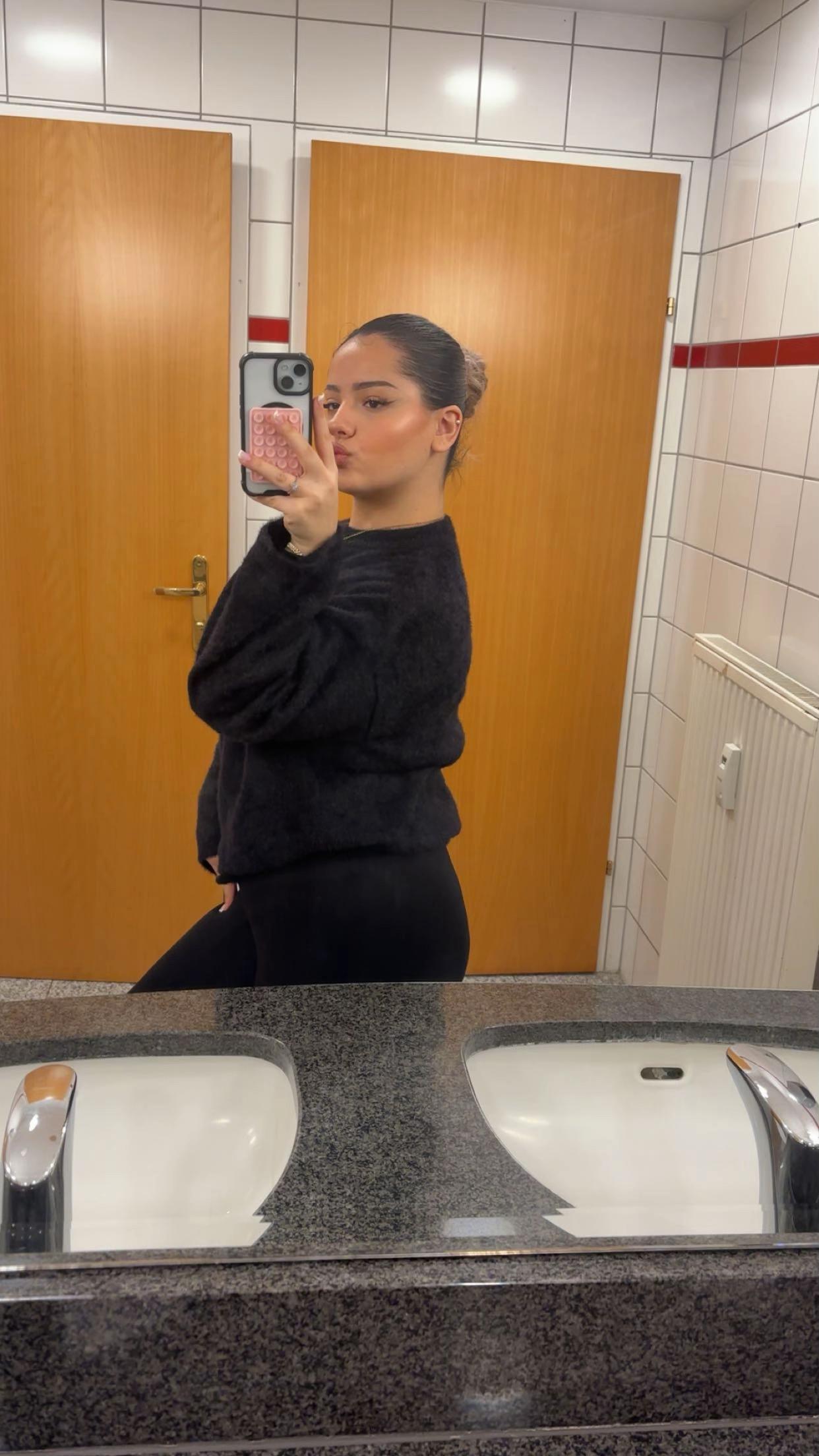 @Sara Shabani