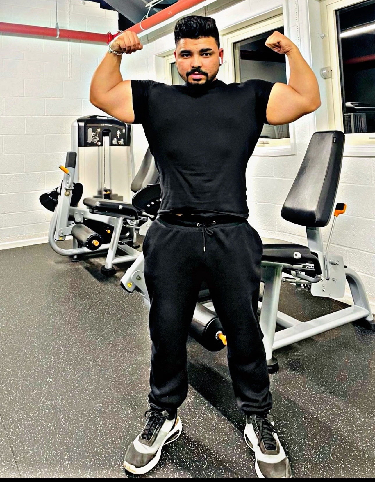 @itsxbains