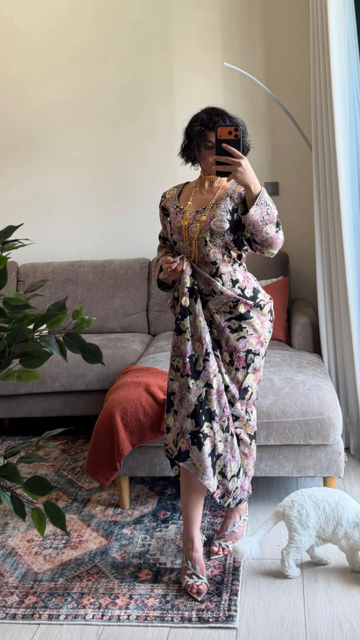 @ساره