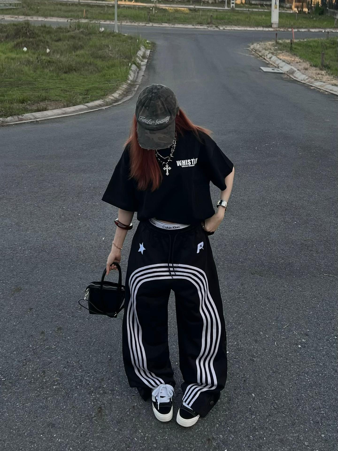 @WHISTLY.STU