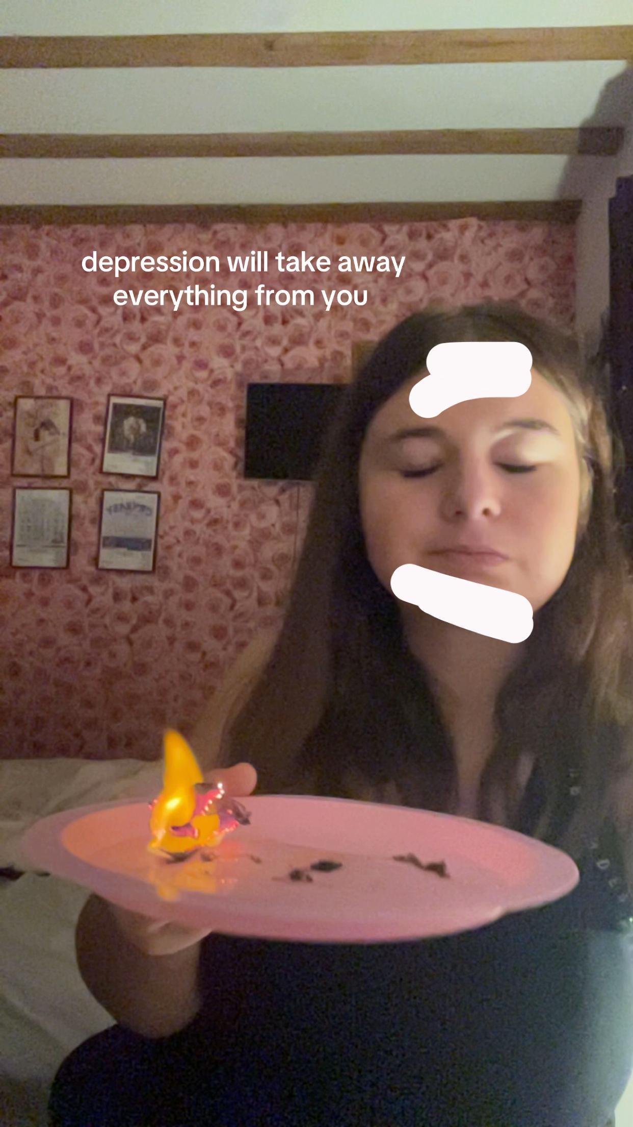 @ꨄ
