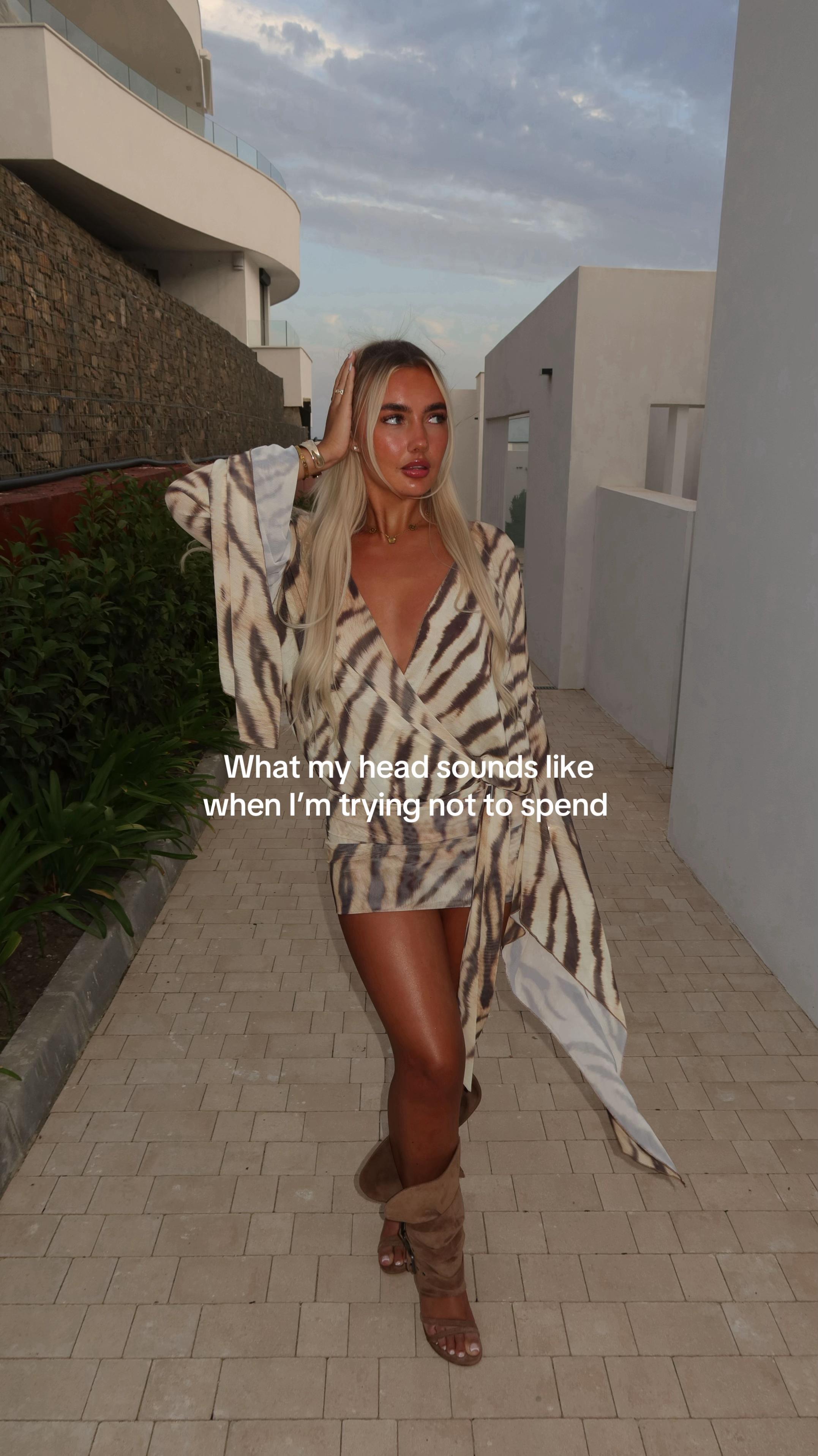 @chlo.snelson