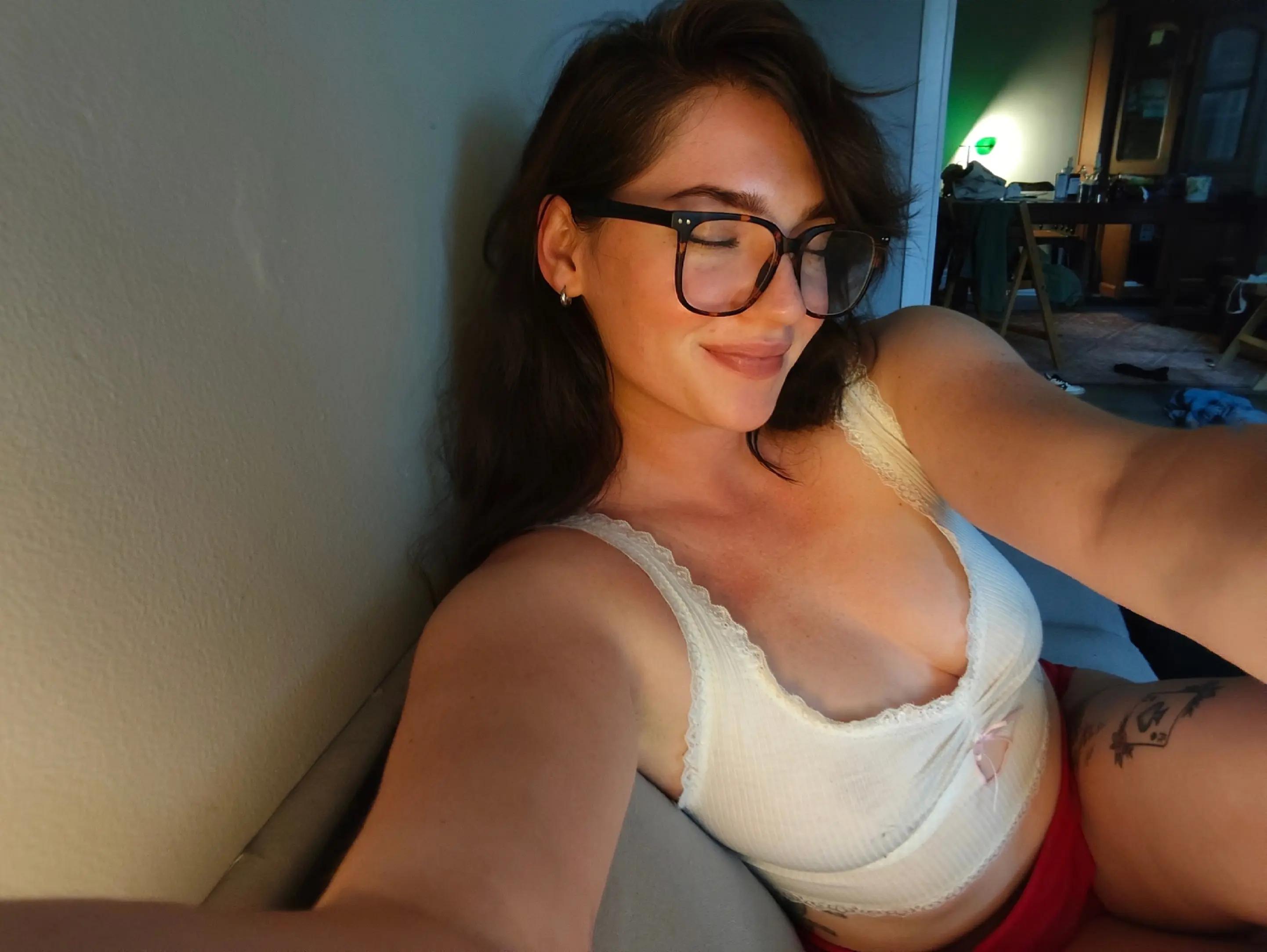 @cameltoerodeo👹
