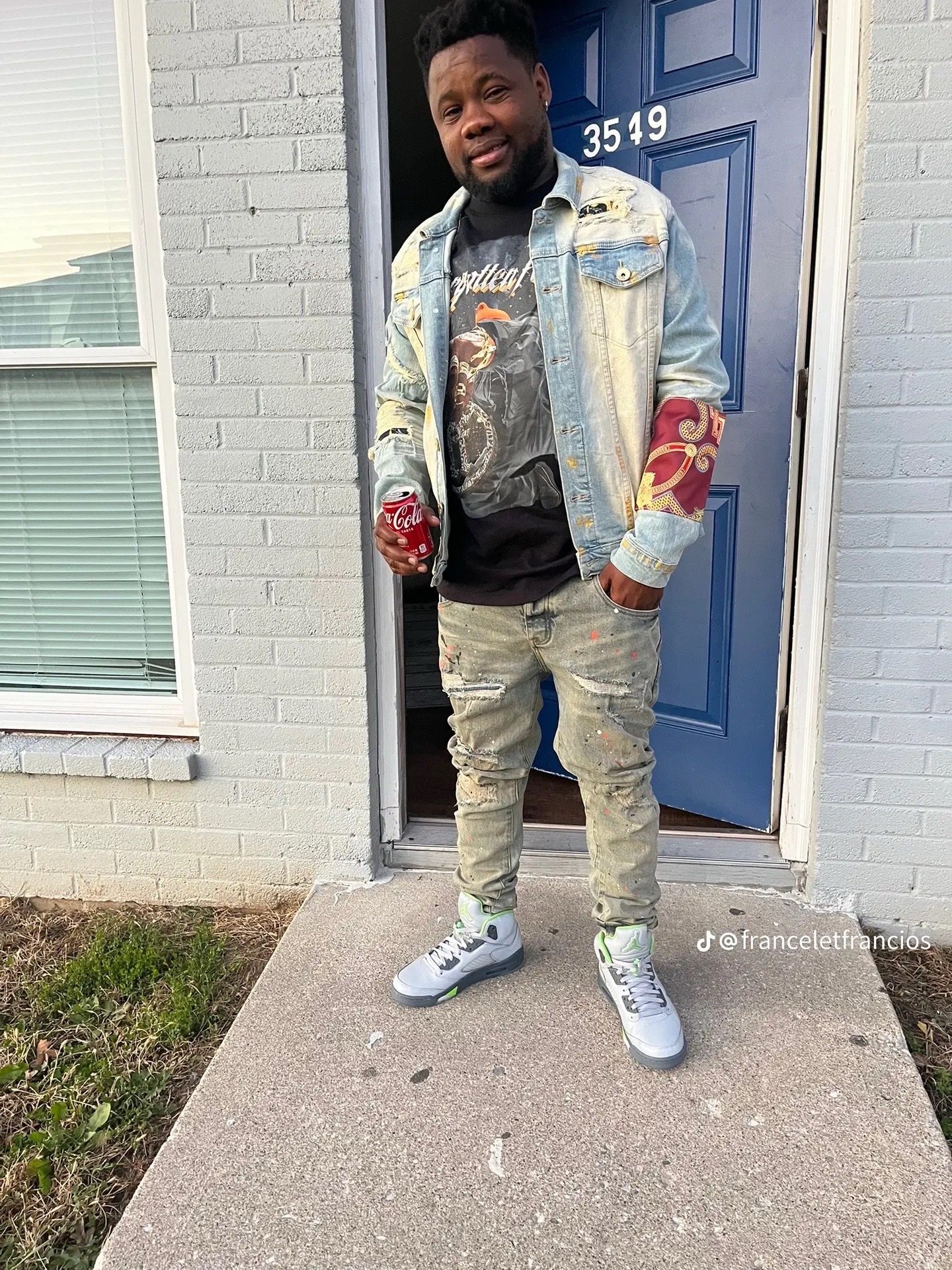 @Briky G🐊🦍💥🐝🩵🩵🐝🐝