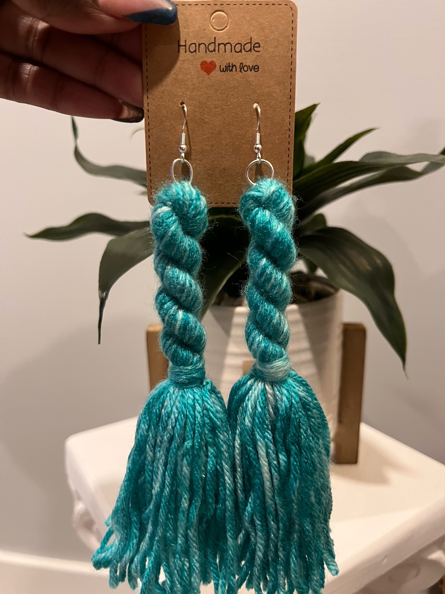 @Denise Harris/Konfident Knots