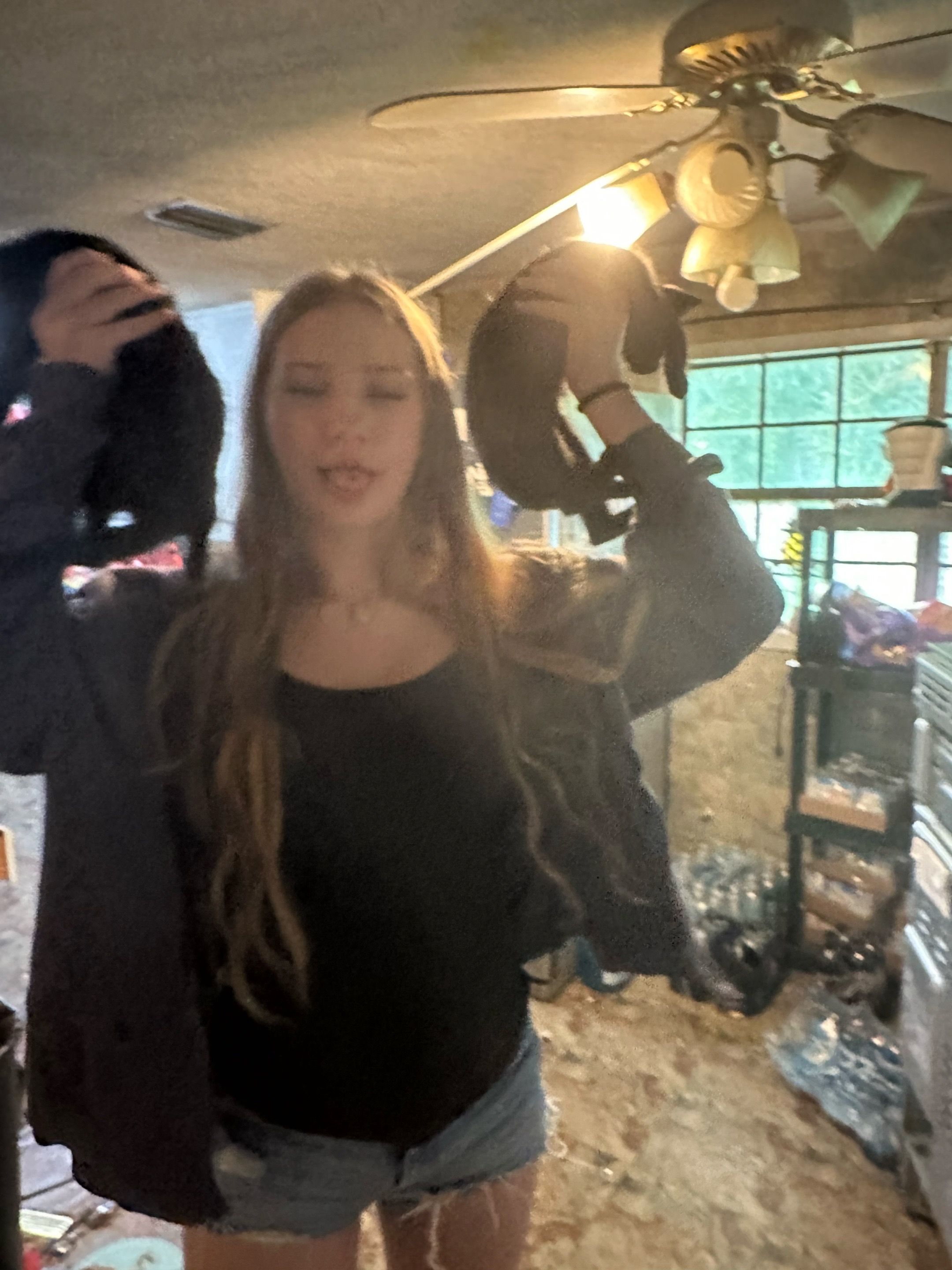 @b🪽