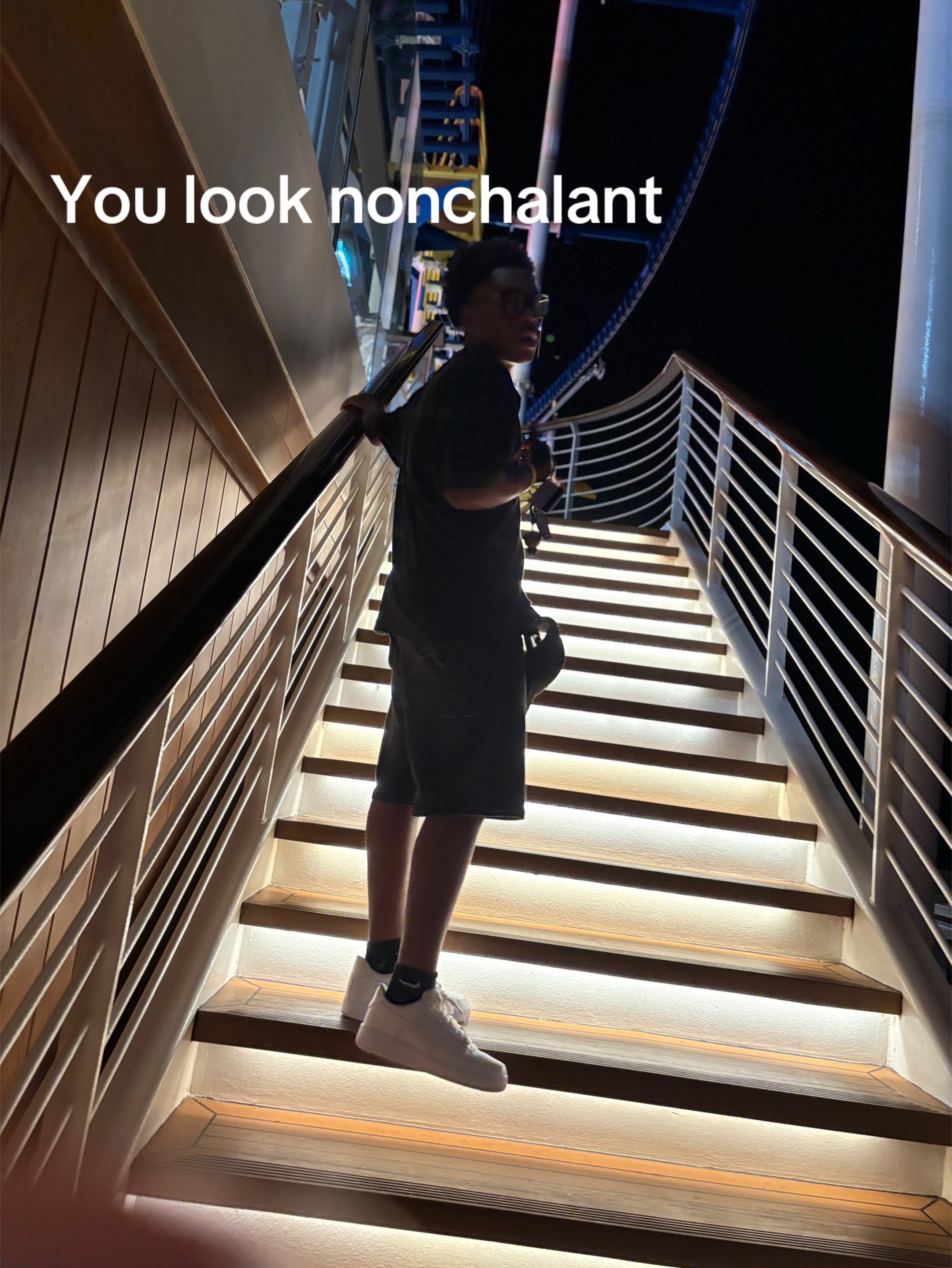 @︎