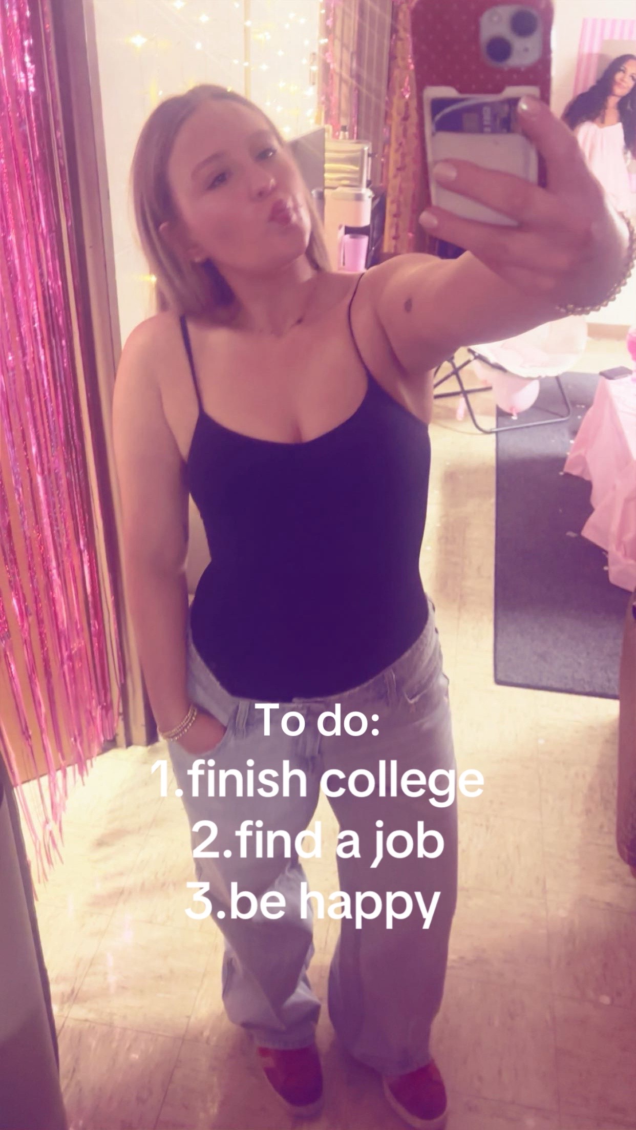 @sydneyikieferr