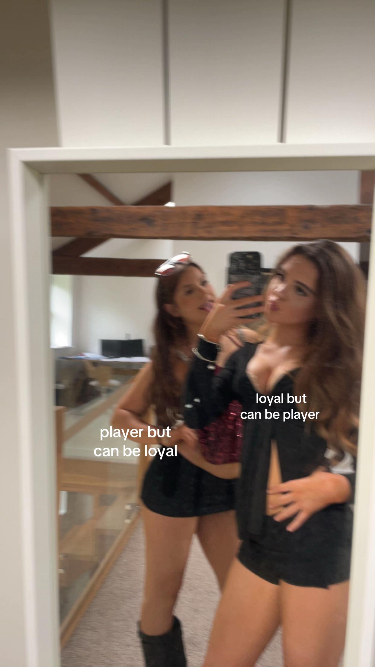 @Ava&soph