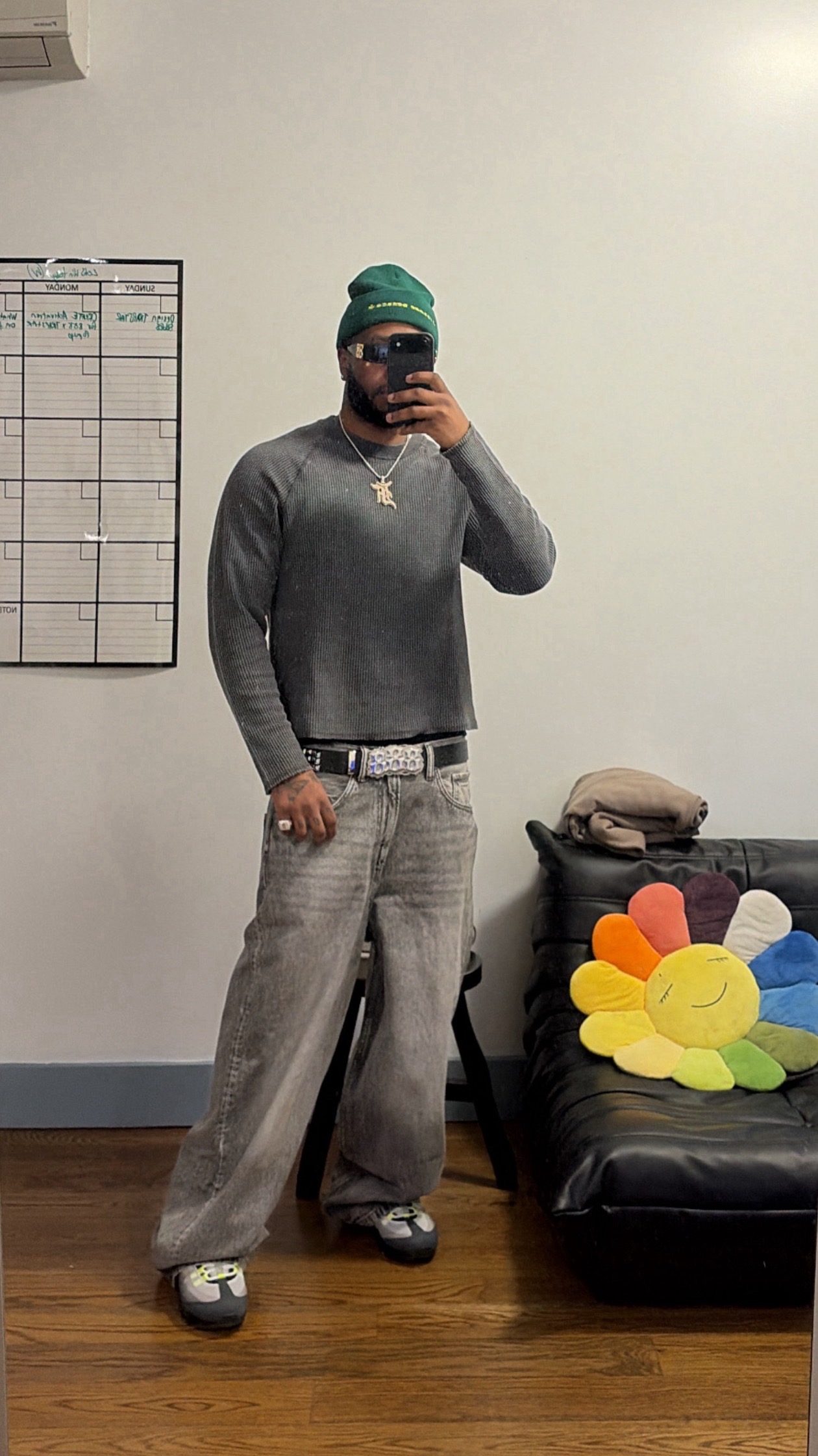 @8BoyForeign