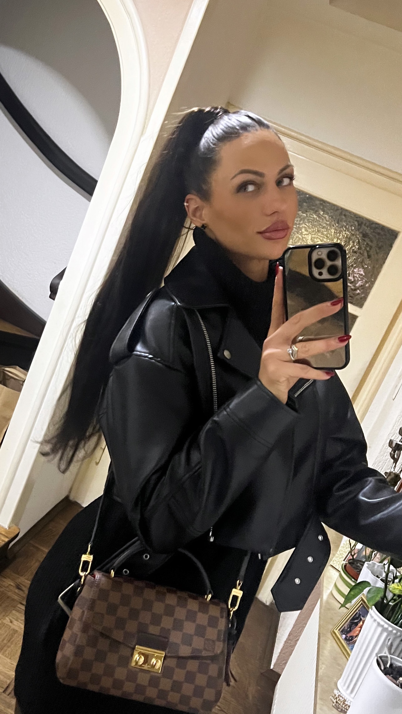 @Irena_