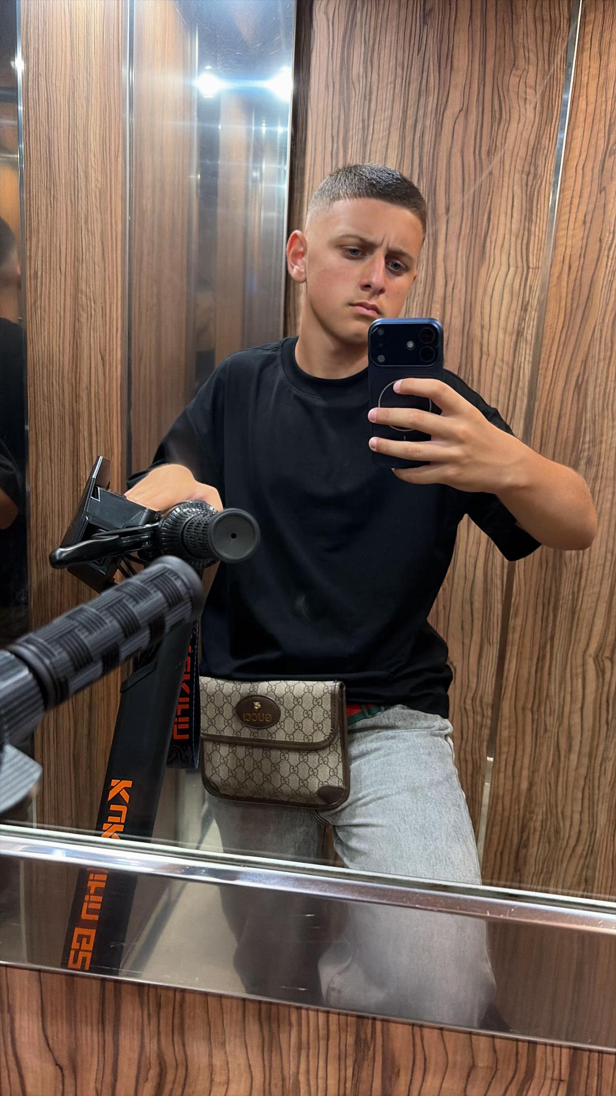 @🖕🏼