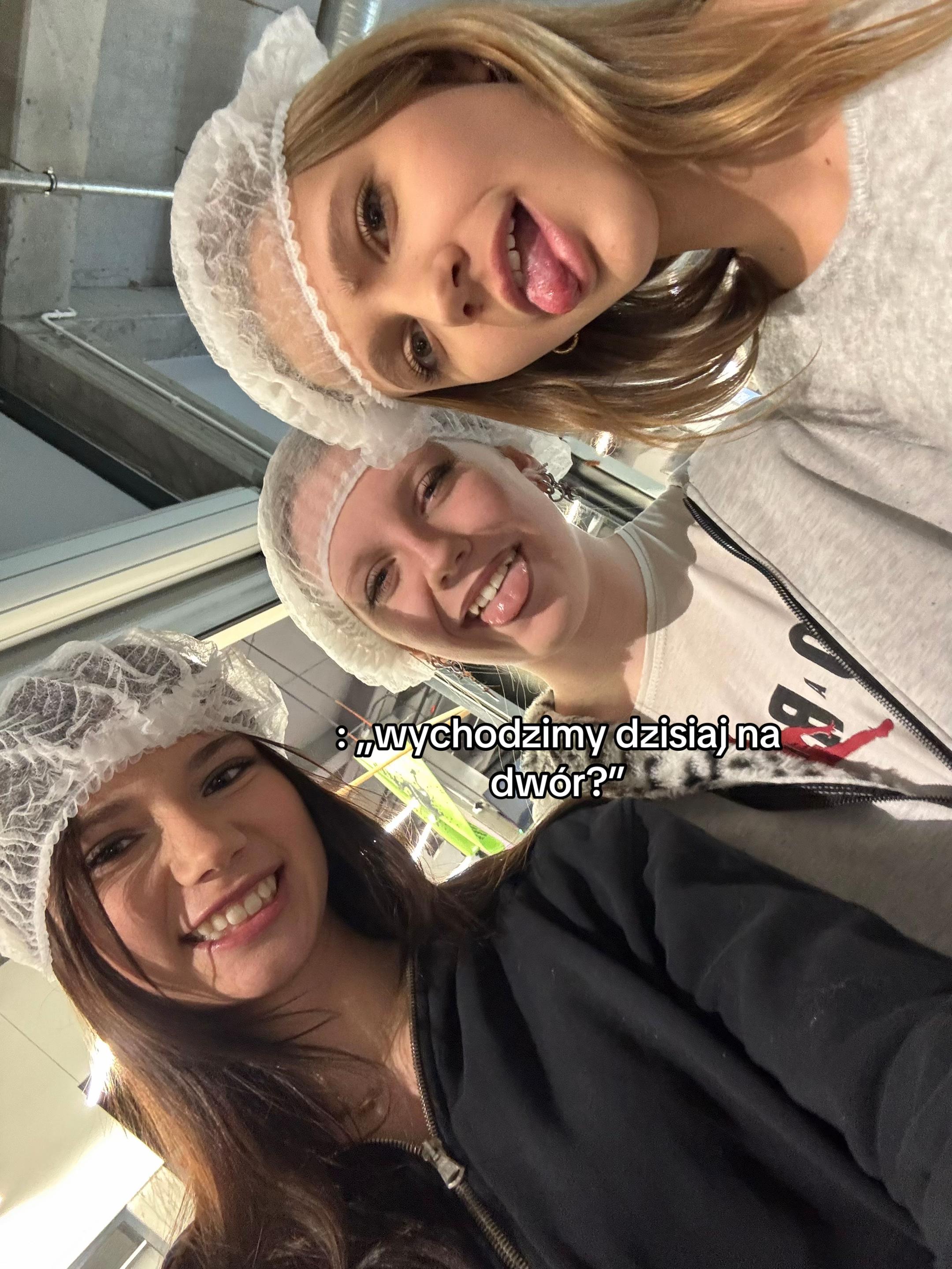 @???
