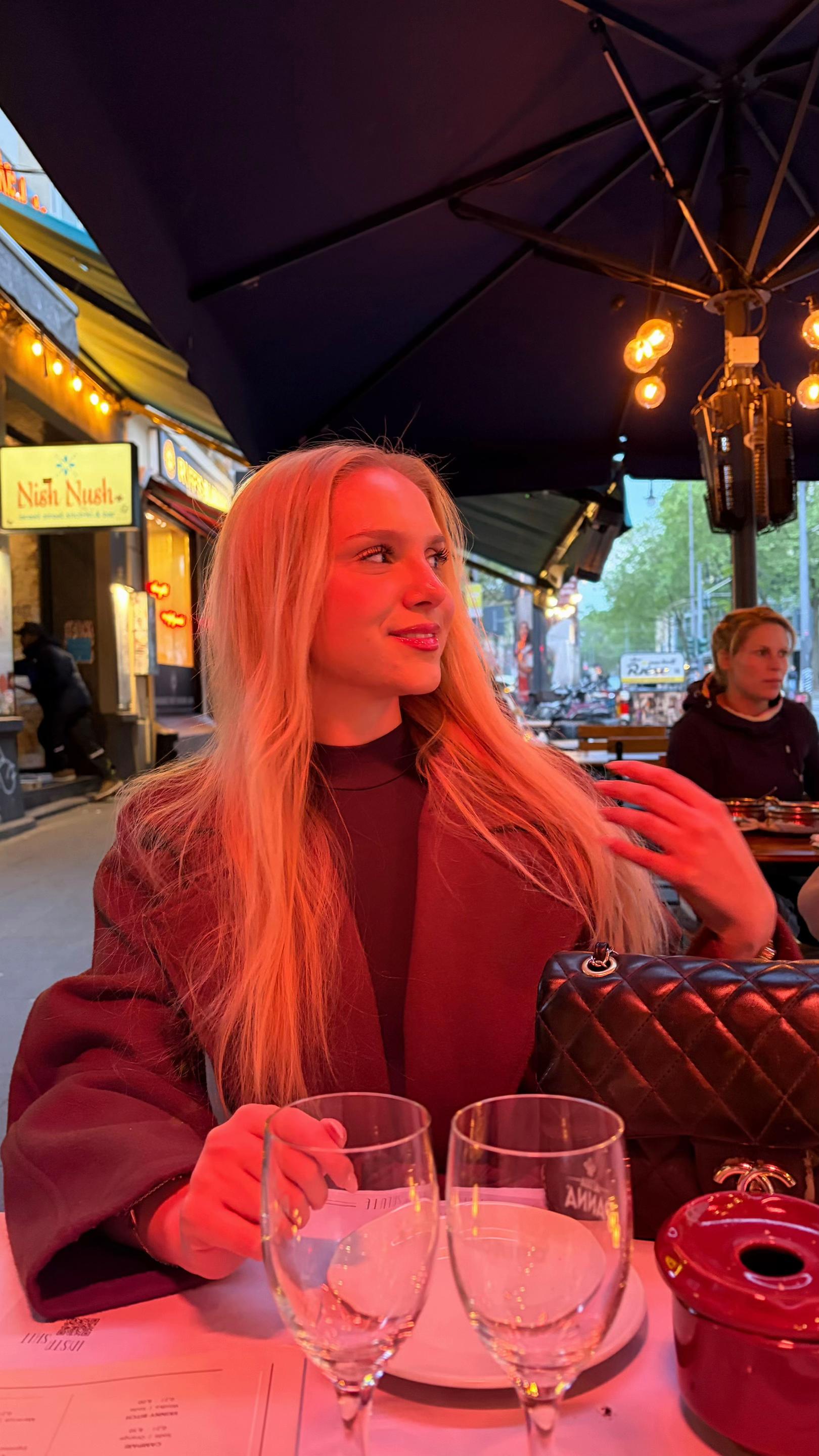 @glowingsusi