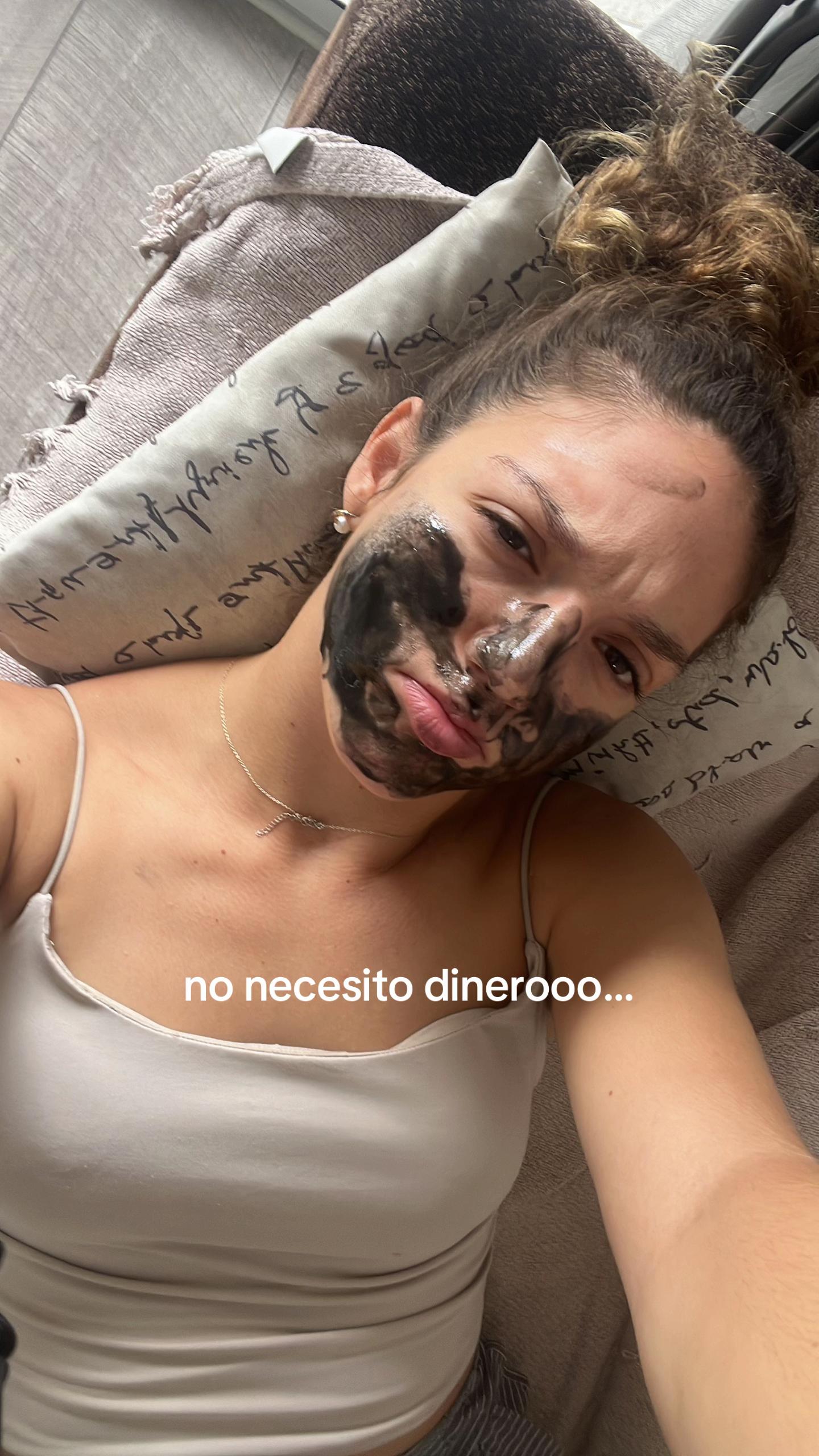 @carlotitaa