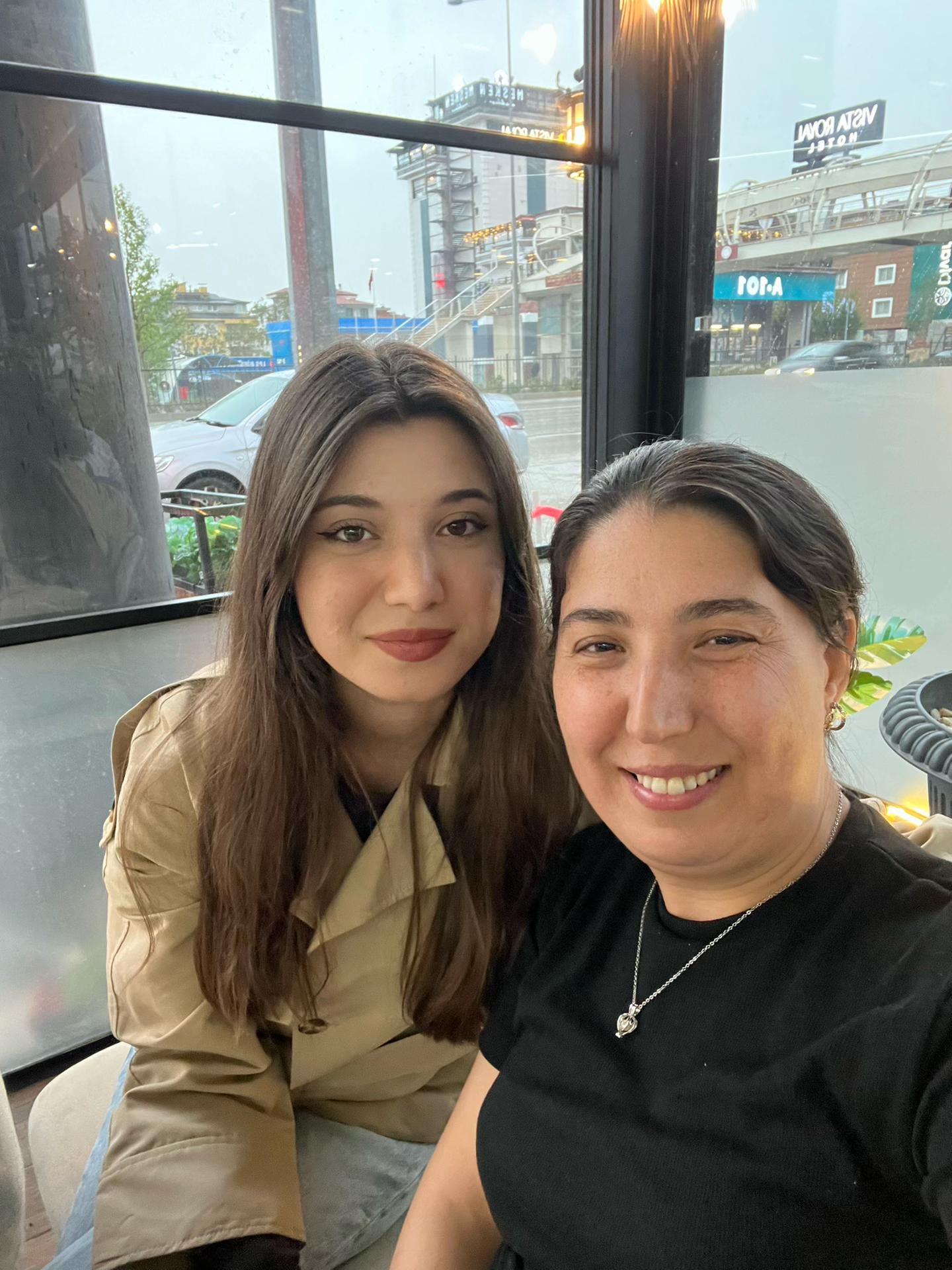 @zahideakyol579