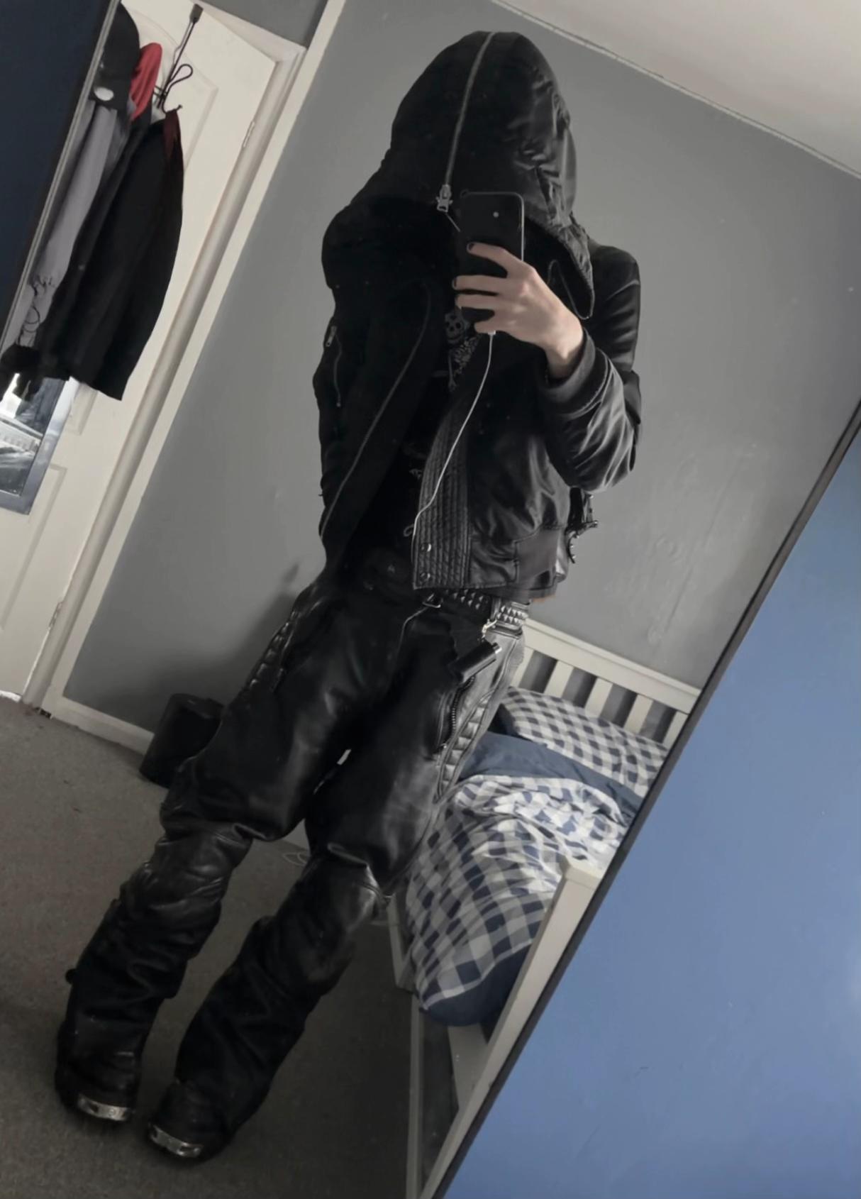 @bladeisonmywrist