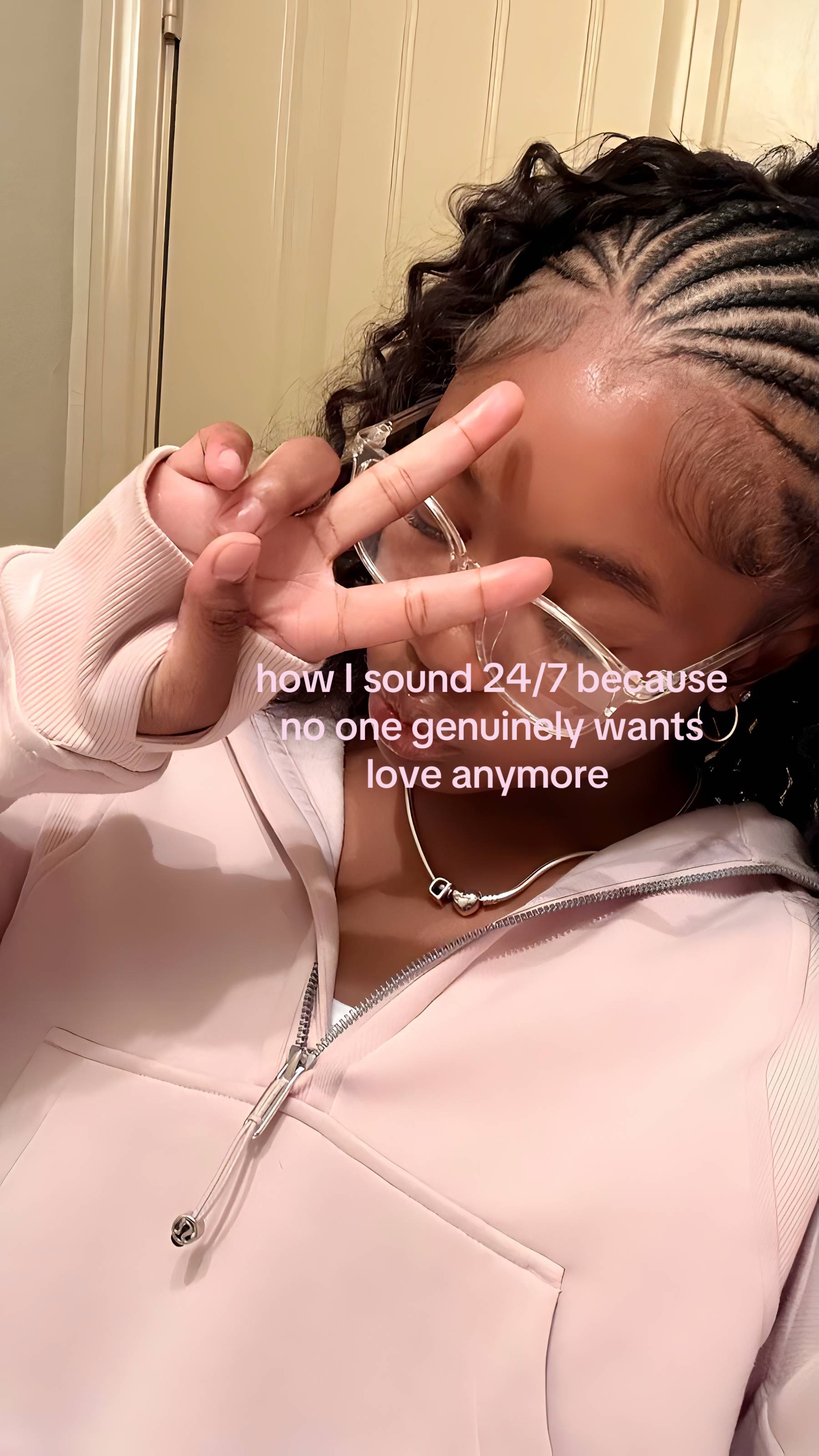 @⃟