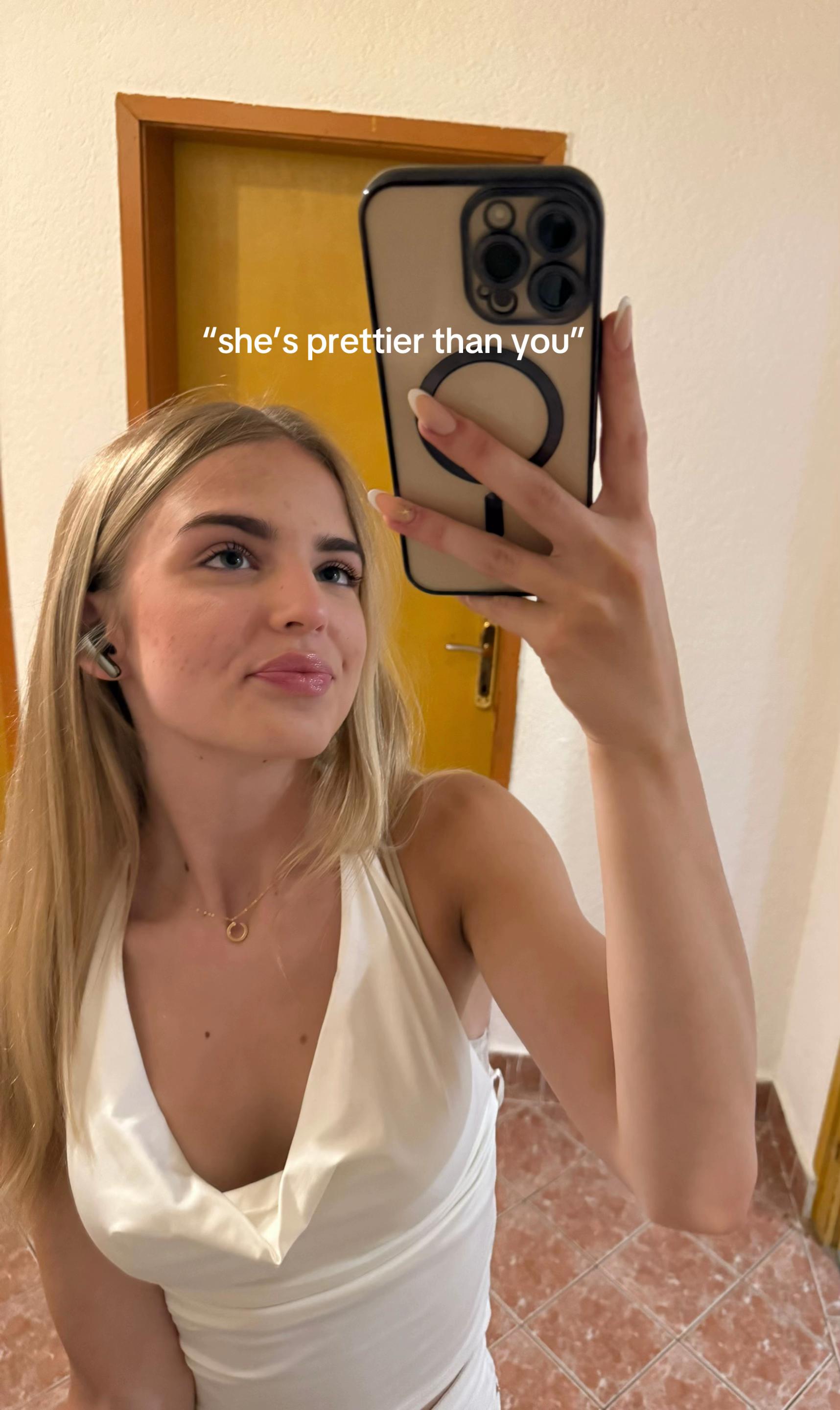 @marinelaa335