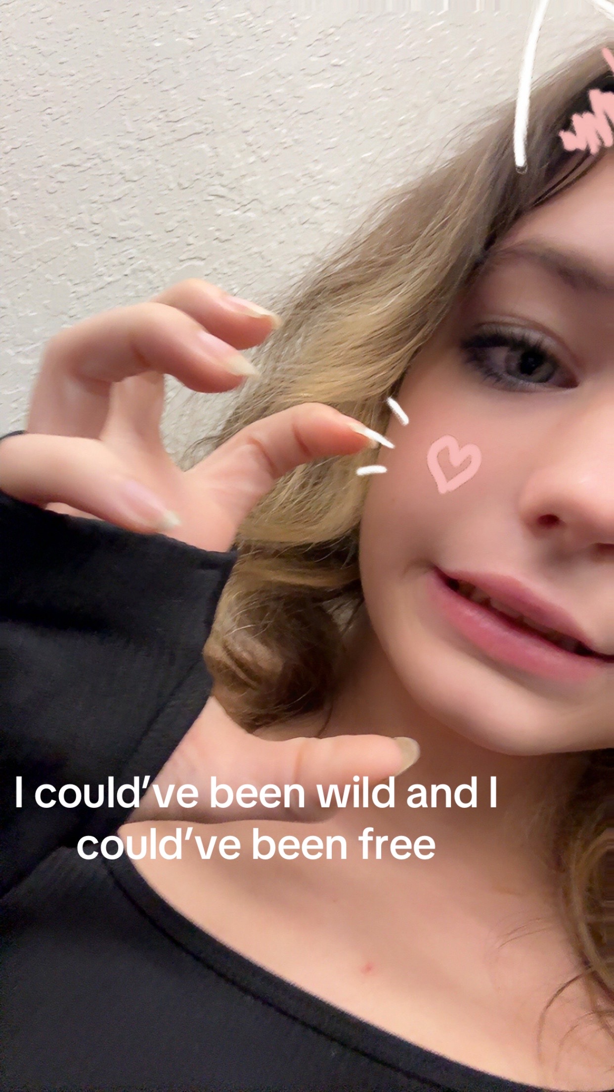 @༒