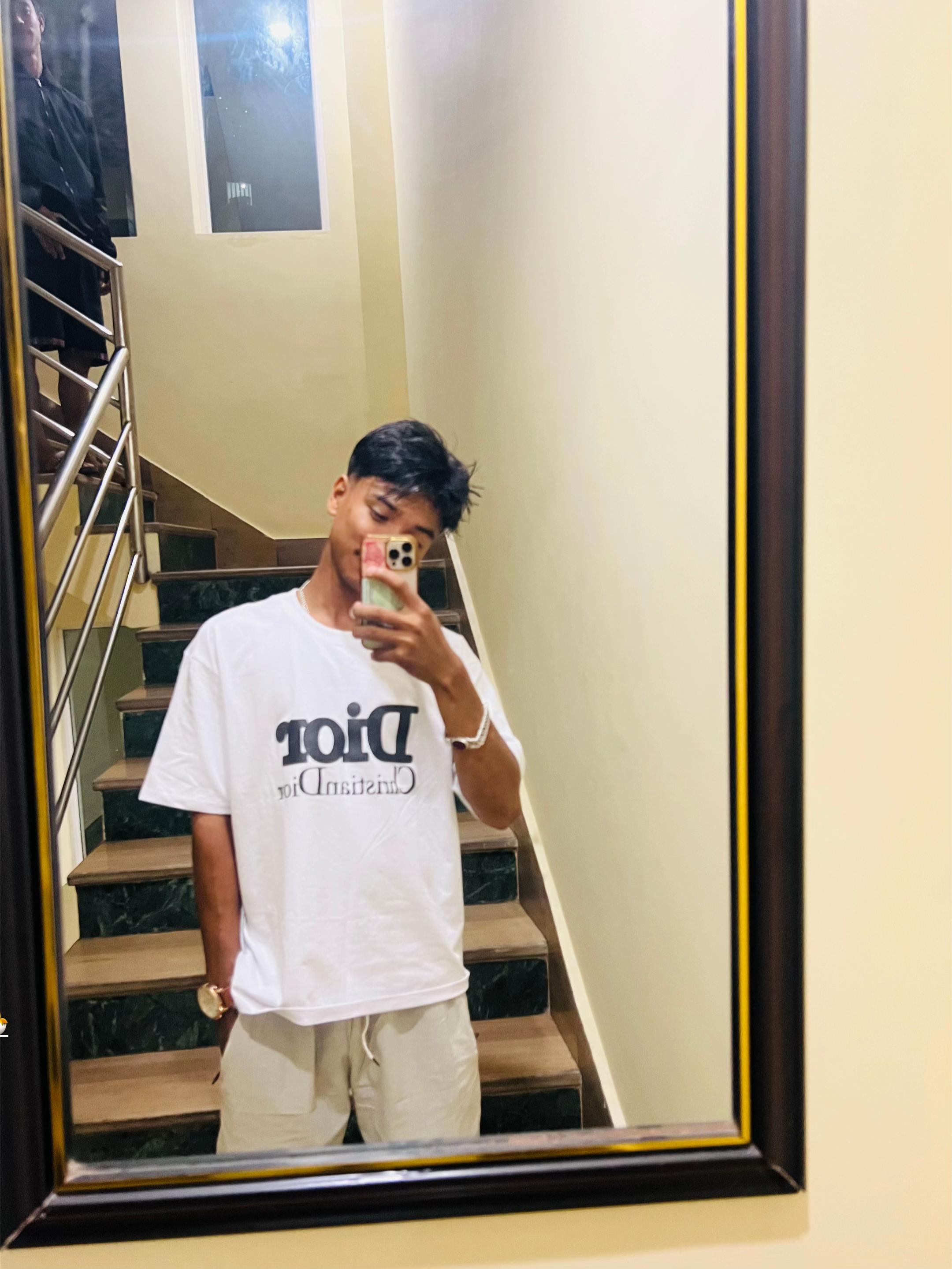 @🍎
