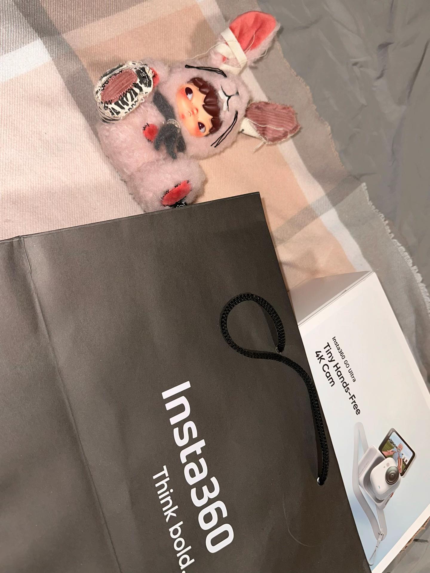 @𝐅𝐥𝐨𝐫𝐢𝐞 𝐉𝐚𝐧𝐞
