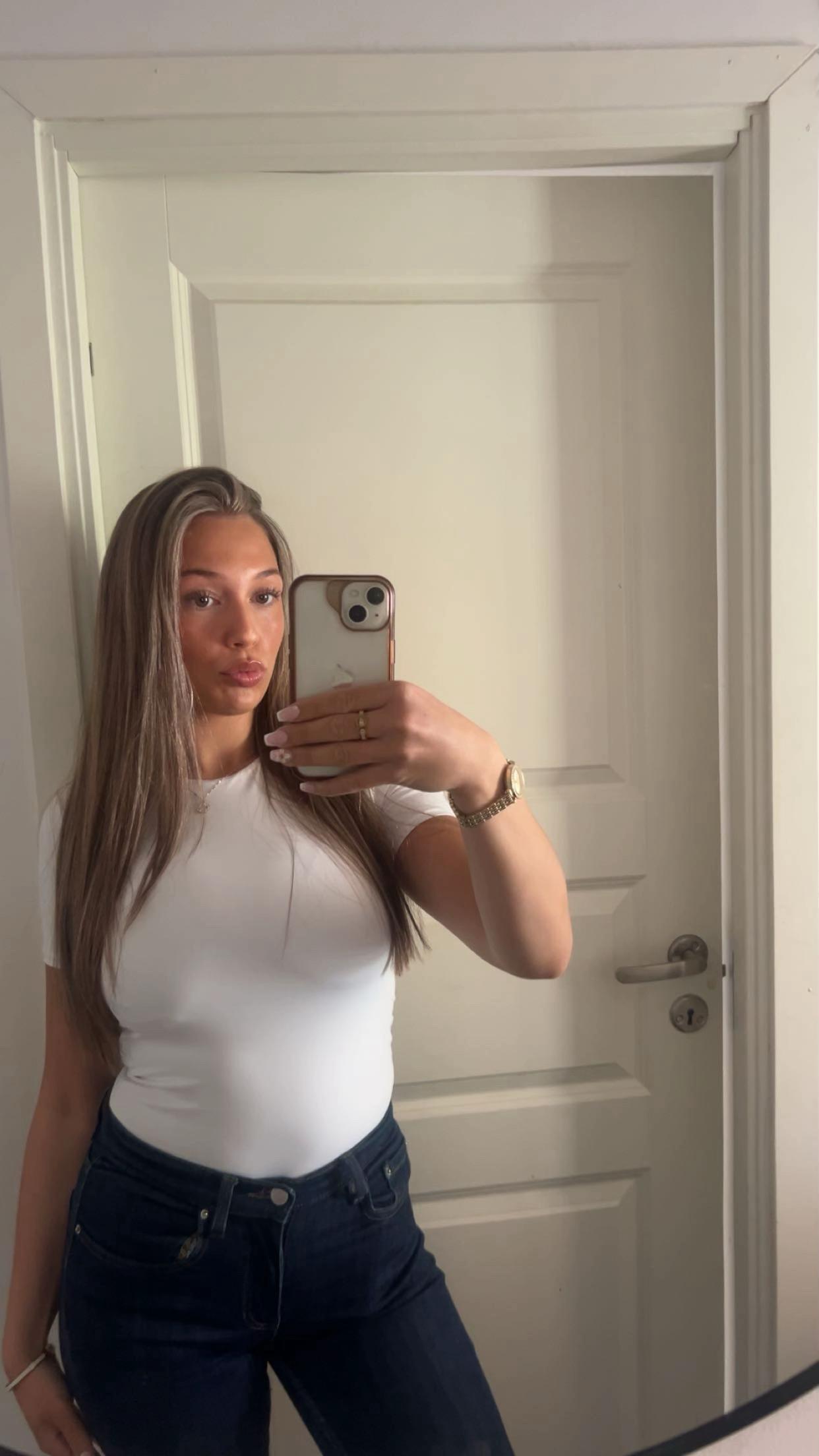 @Leona Binakaj🇦🇱