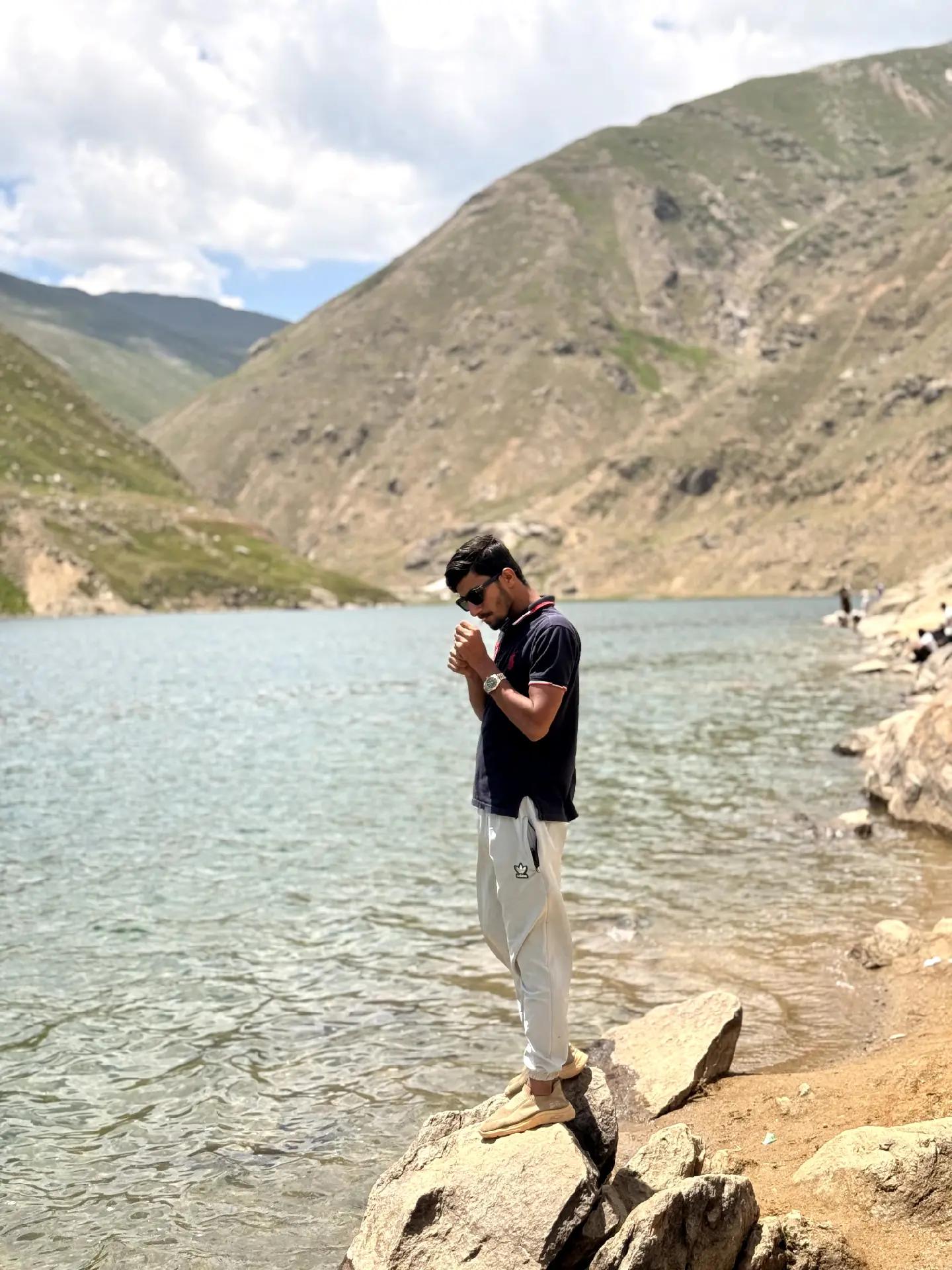 @Fahad_Mangat 🤍