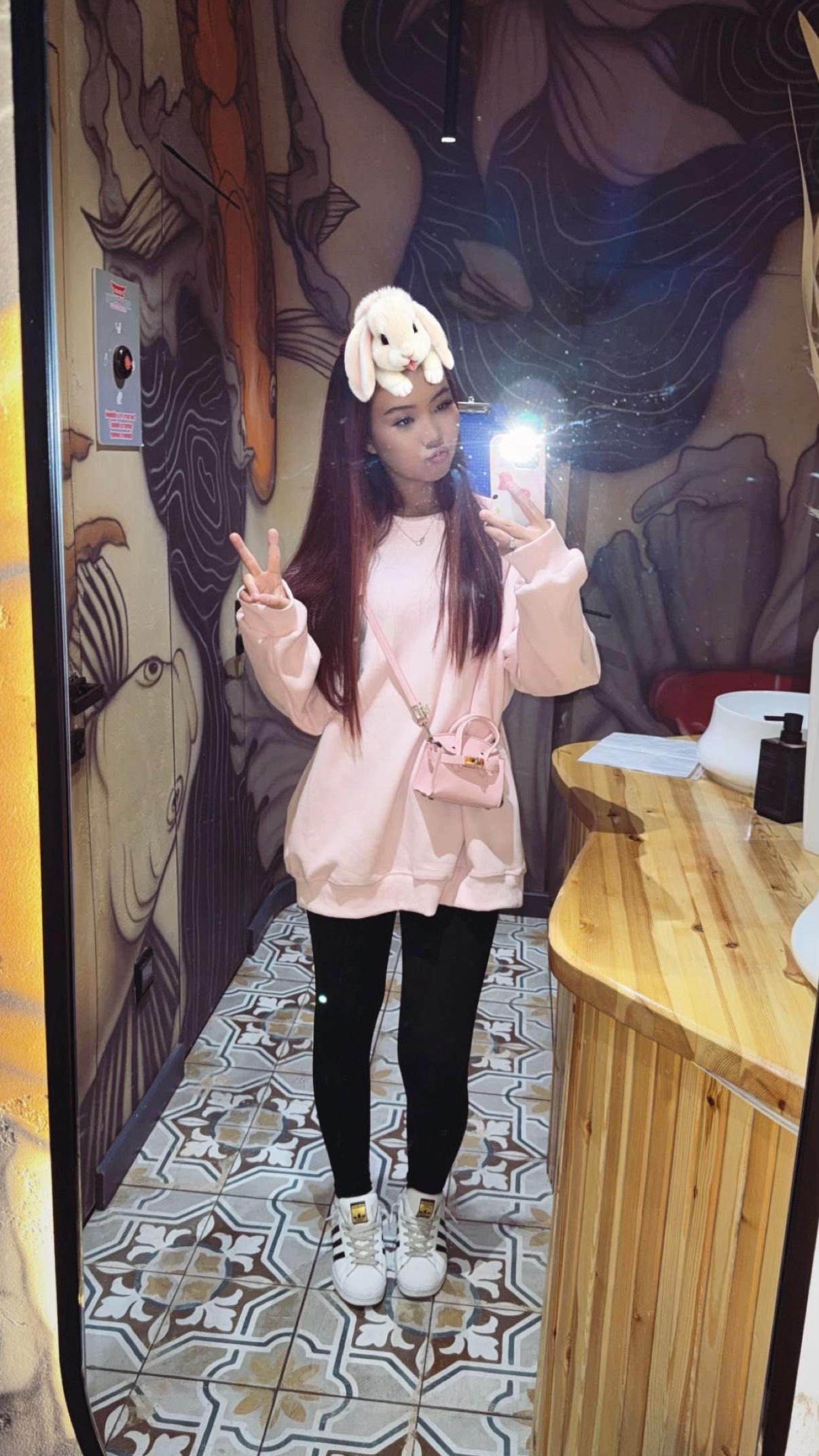 @𝓵𝓸𝓵𝓪🧸