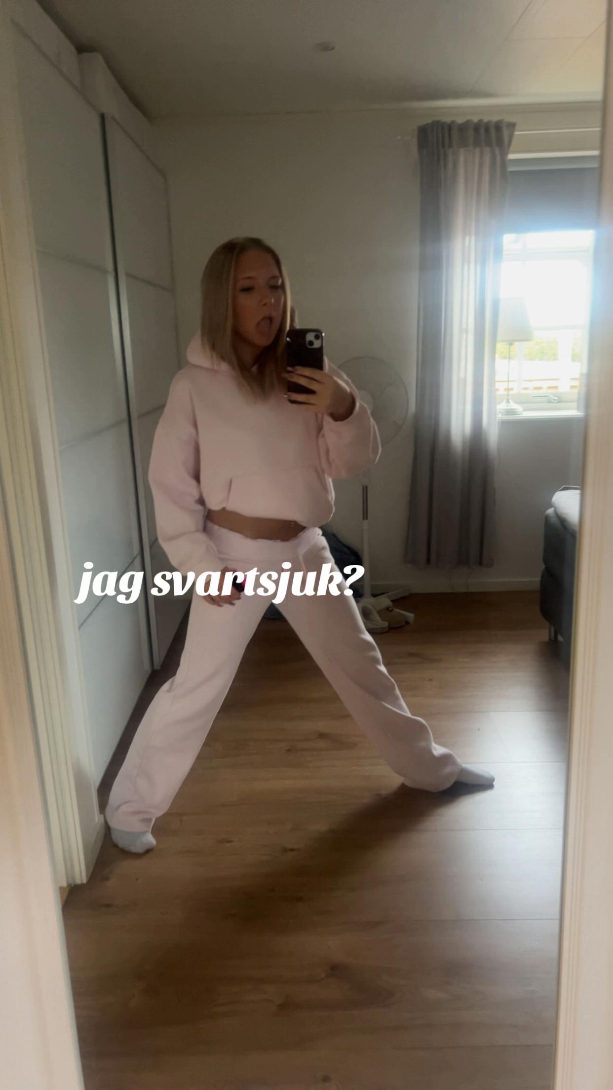 @𝒥𝒶𝓈𝓂𝒾𝓃ℯ🥂