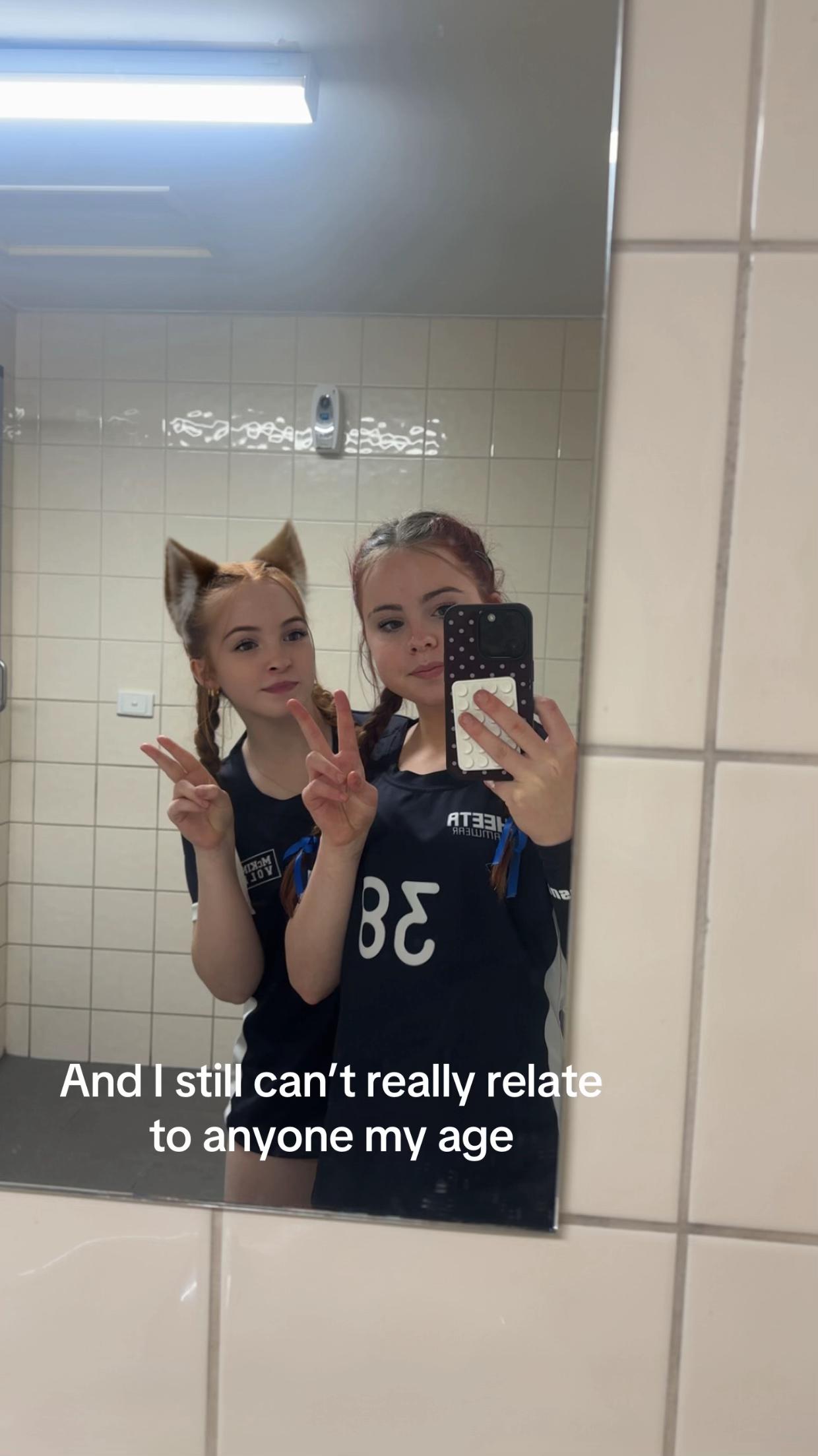@👽