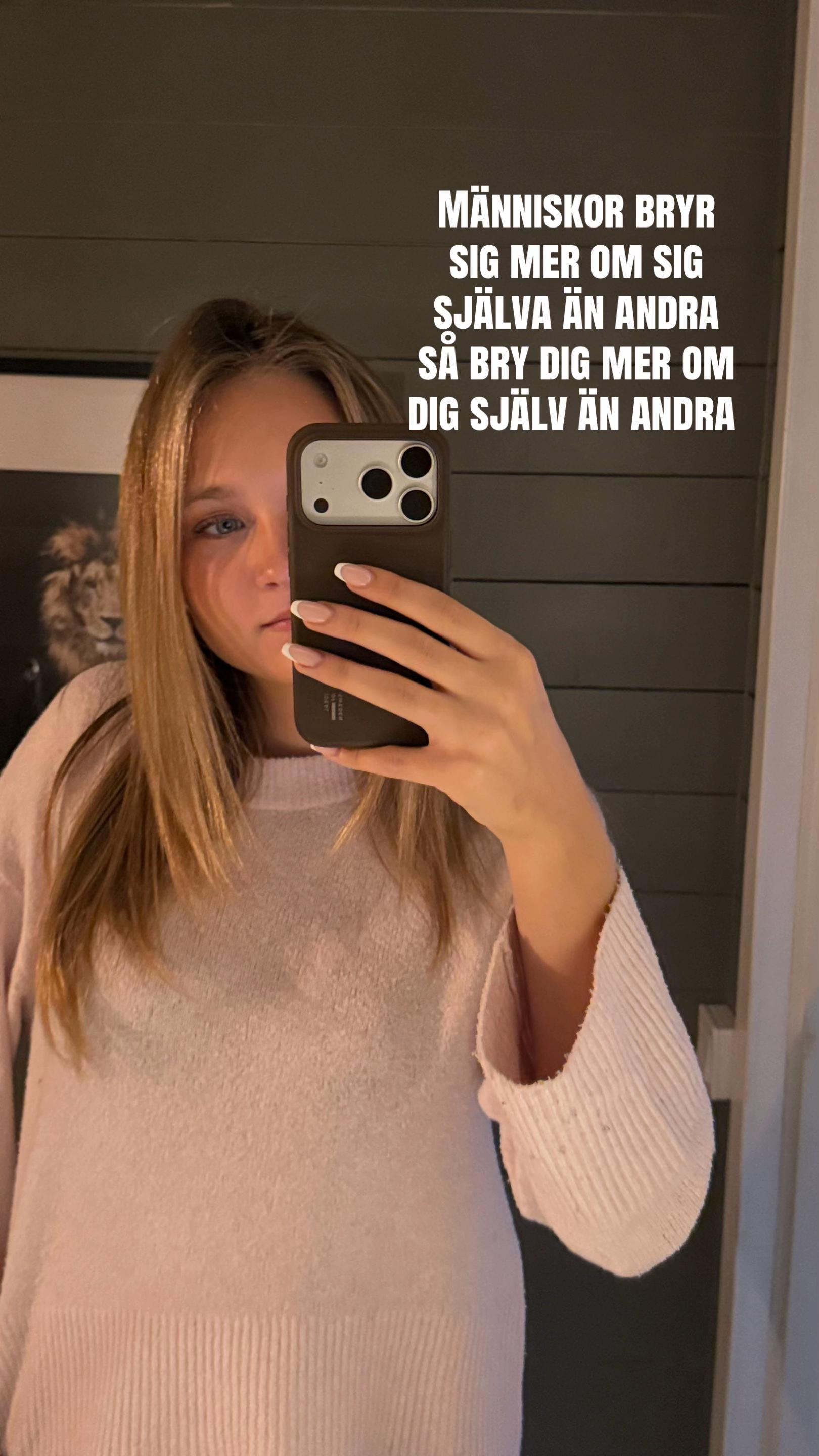 @𝘌 𝘭 𝘭 𝘦