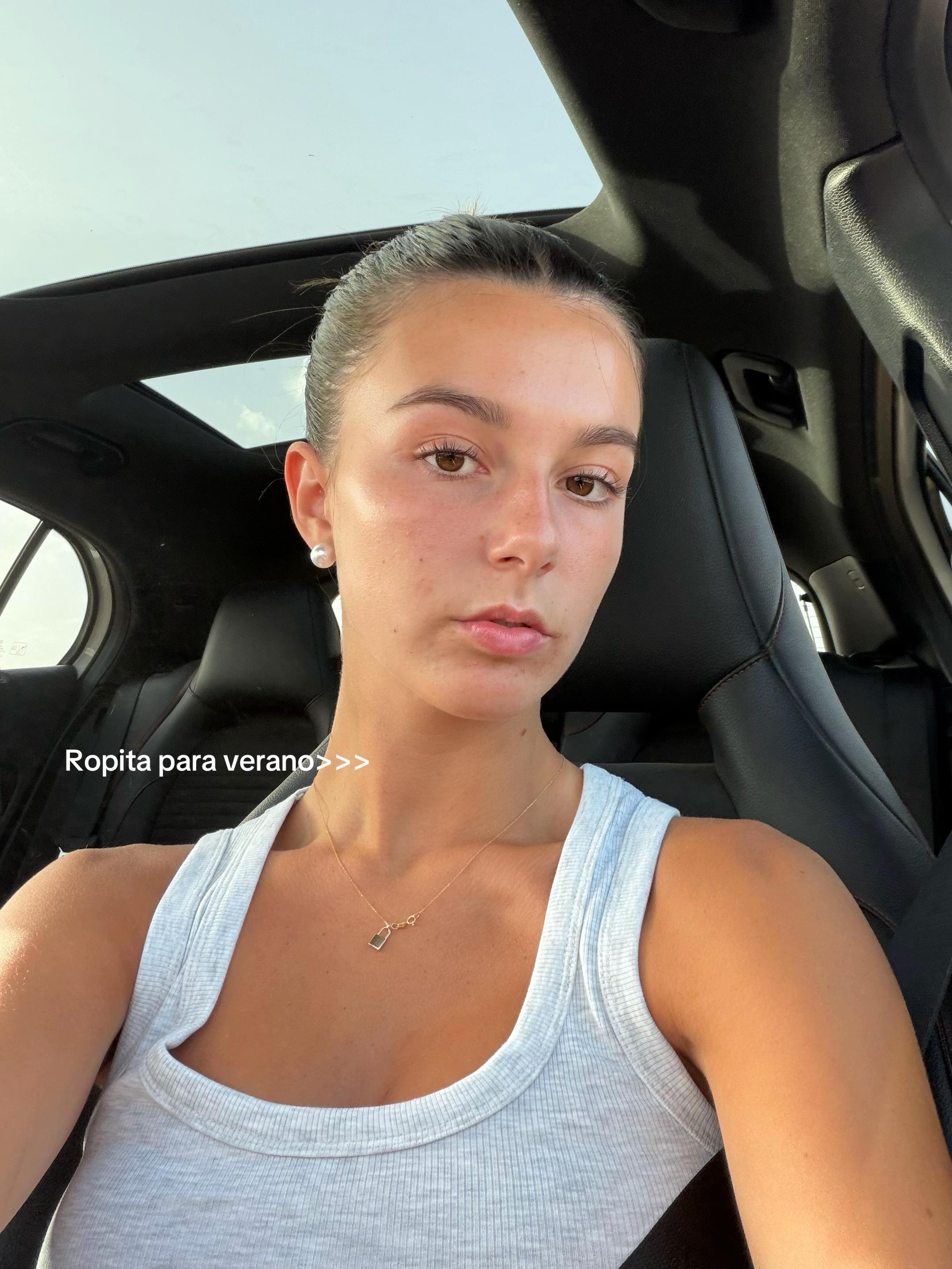 @𝚐𝚕𝚘𝚛𝚒𝚒𝚊