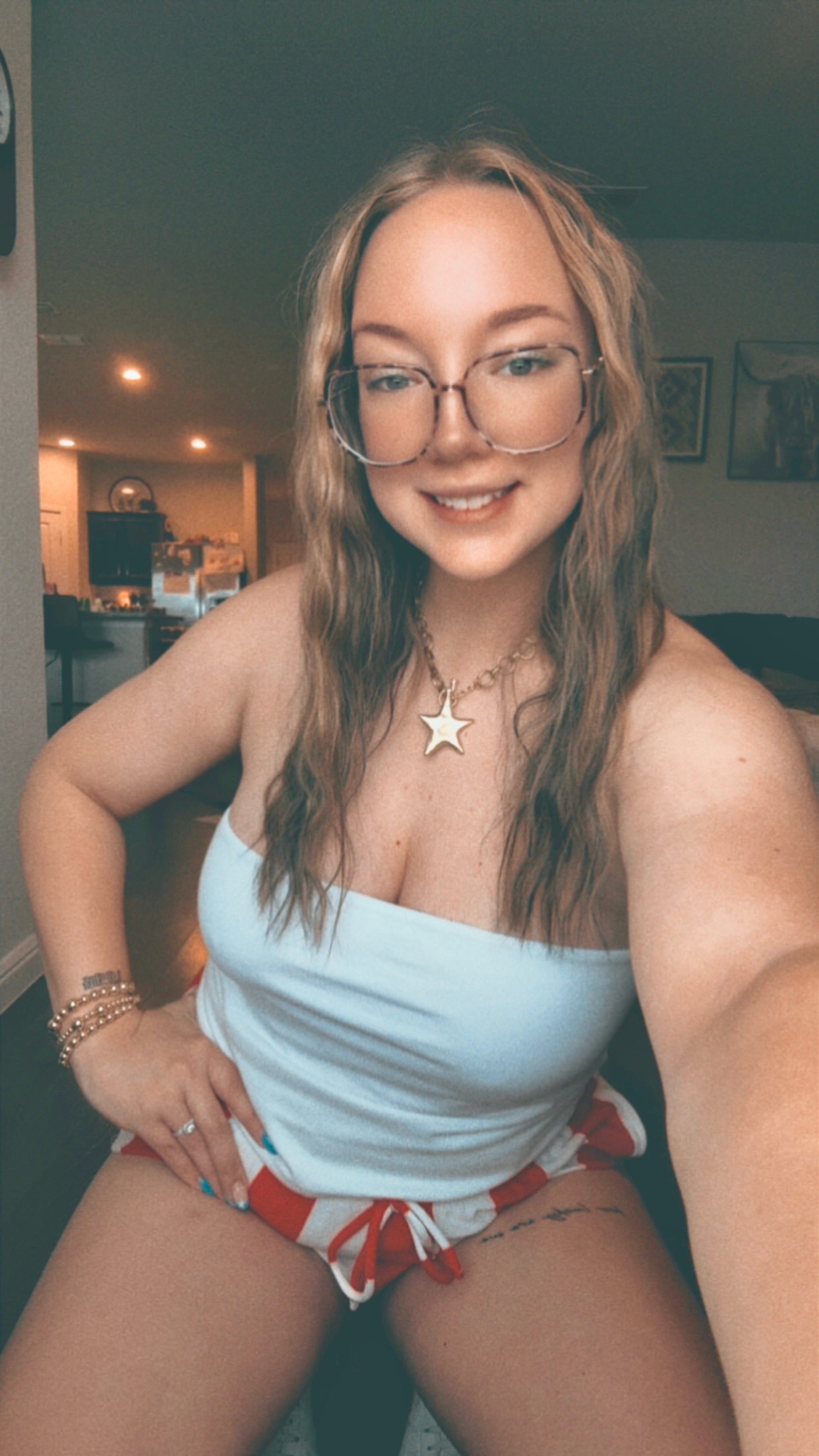 @courteneyathome