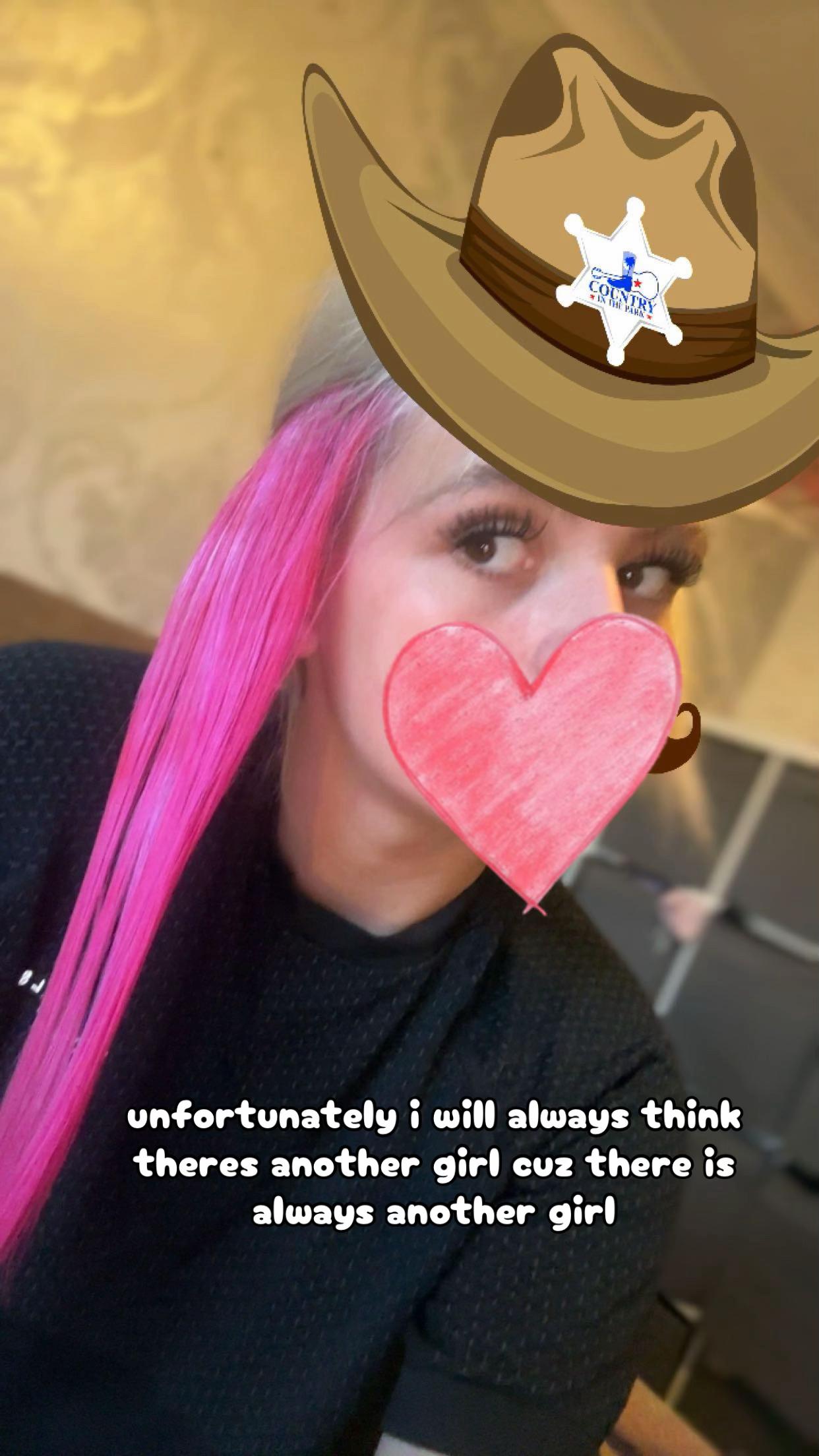 @𝕃𝕒𝕪𝕝𝕤 𝕩❁