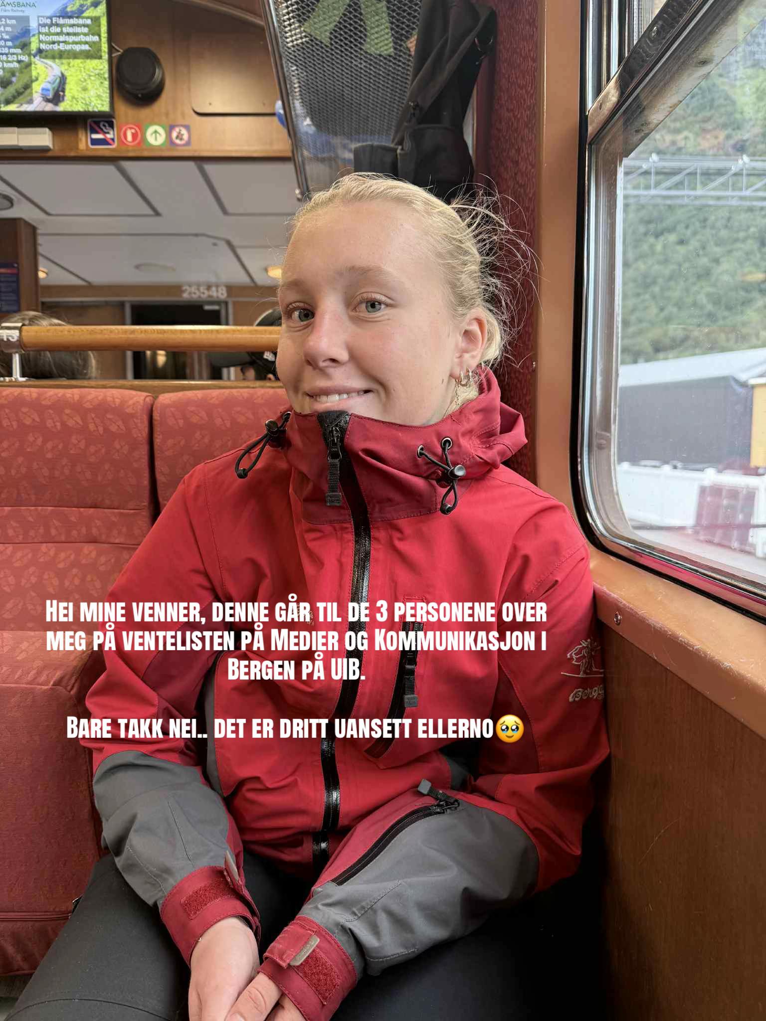 @JULIE ØSTERUD