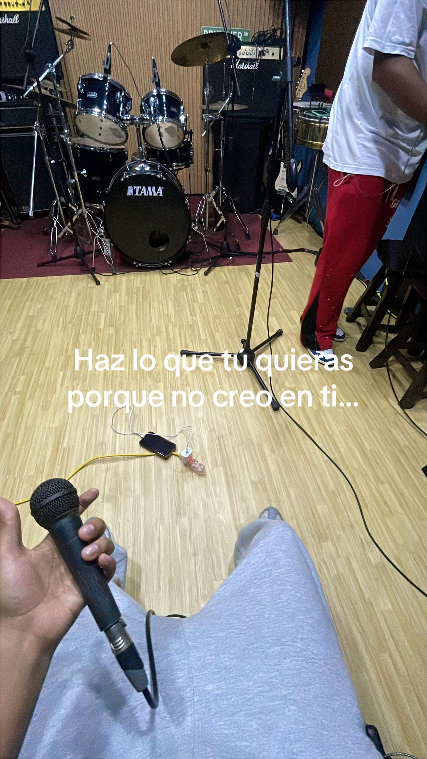 @Afrochevere