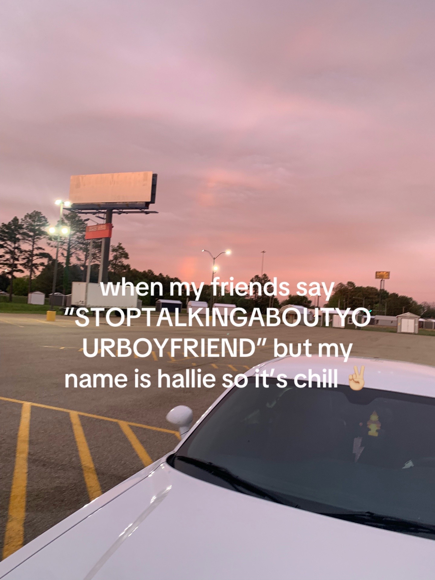 @H A L L I E ๐๐๐ช๐ฅ๐
