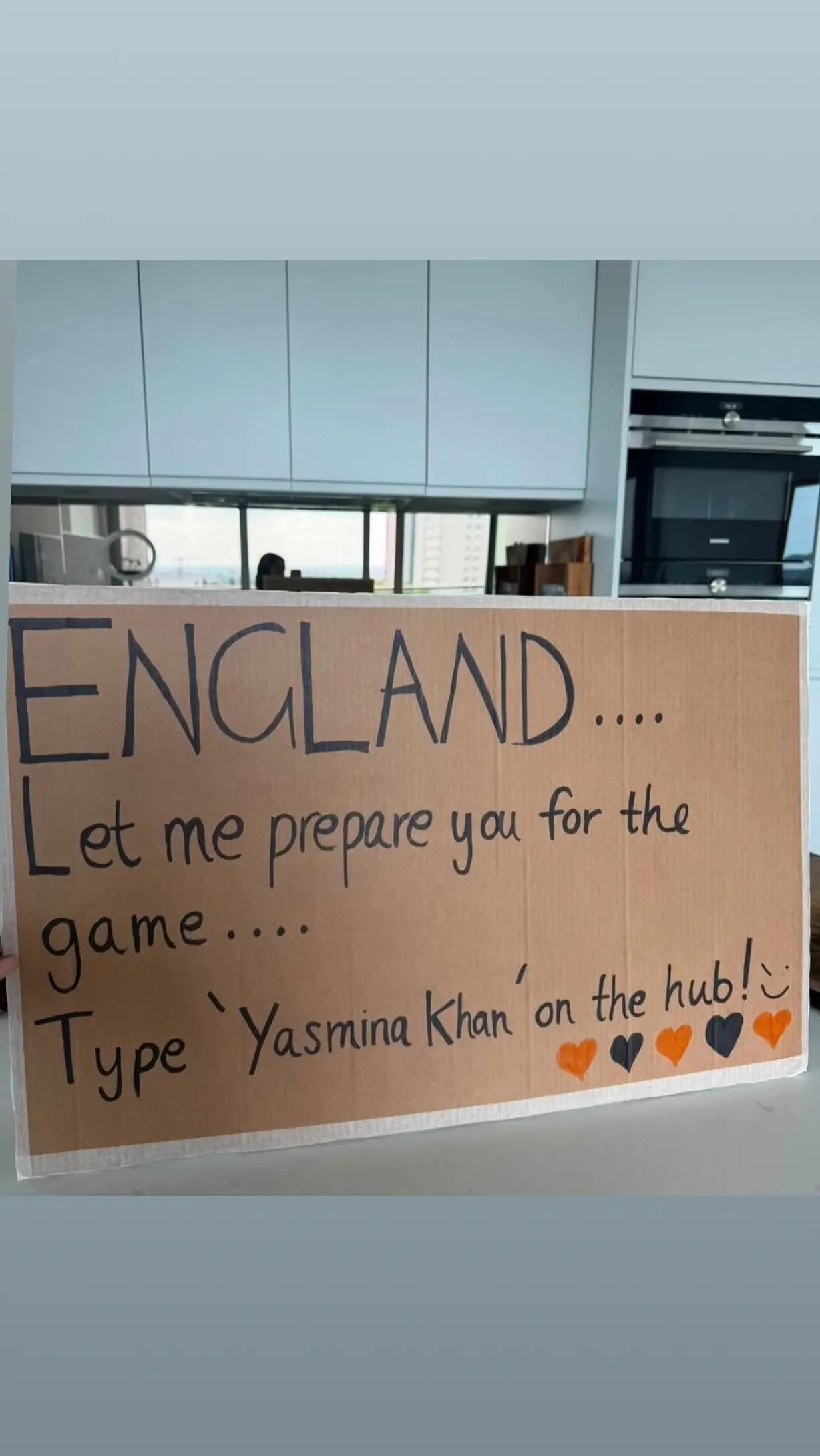 @yasmiinakhannn