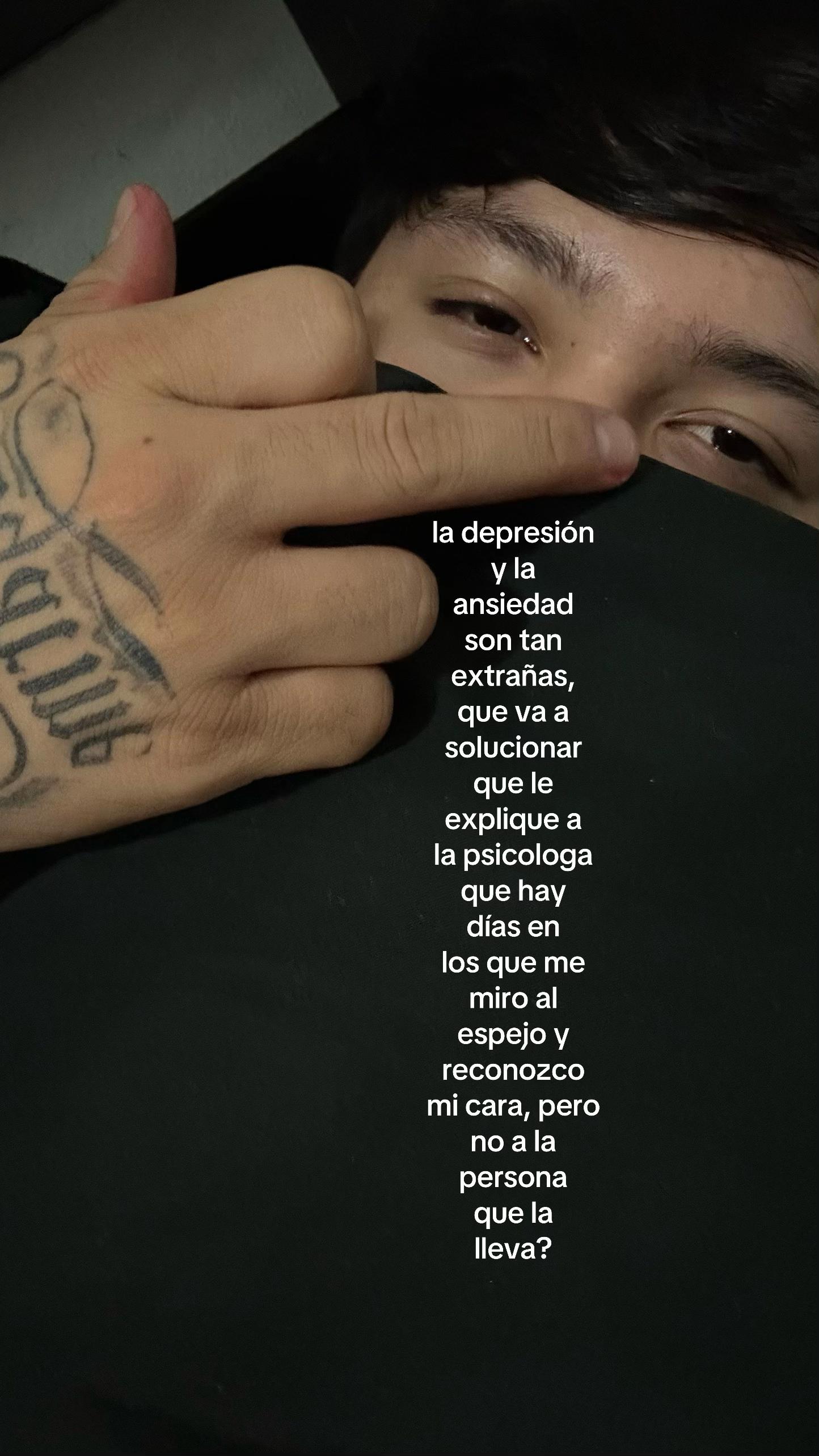 @⃟